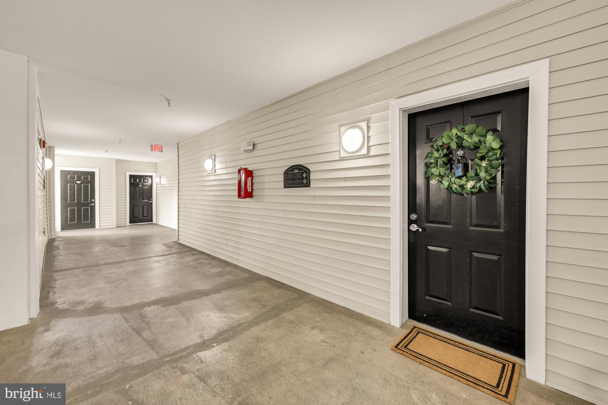4560 STRUTFIELD LANE 1203