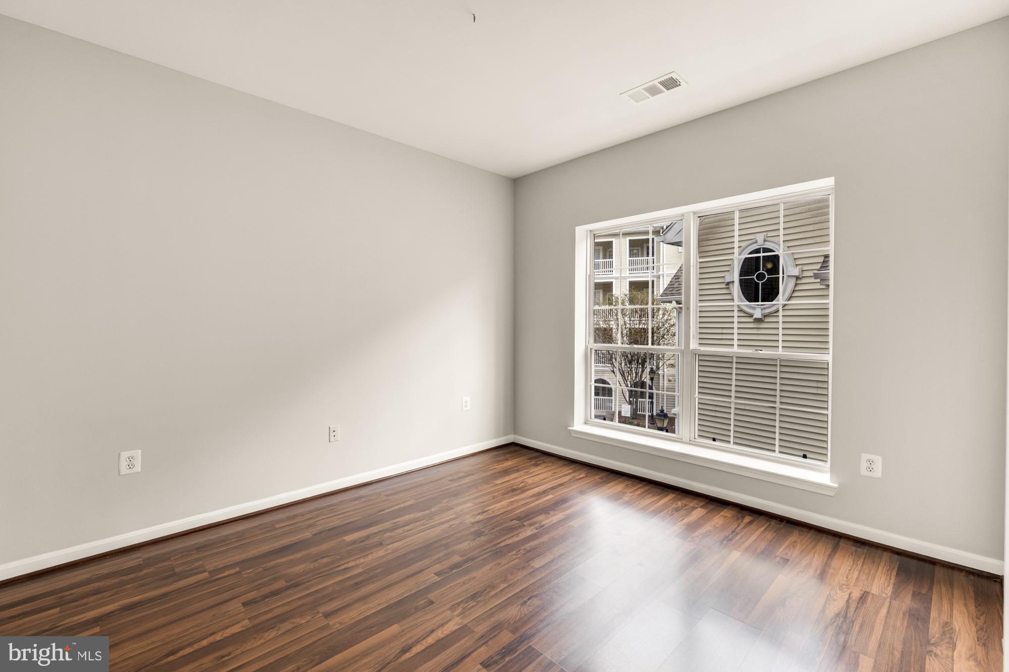 4560 STRUTFIELD LANE 1203