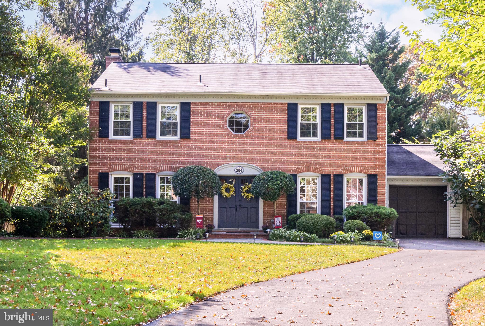 504 Woodland Ct NW