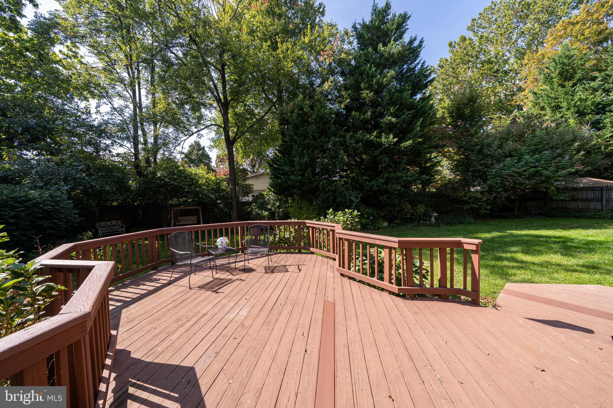 504 Woodland Ct NW
