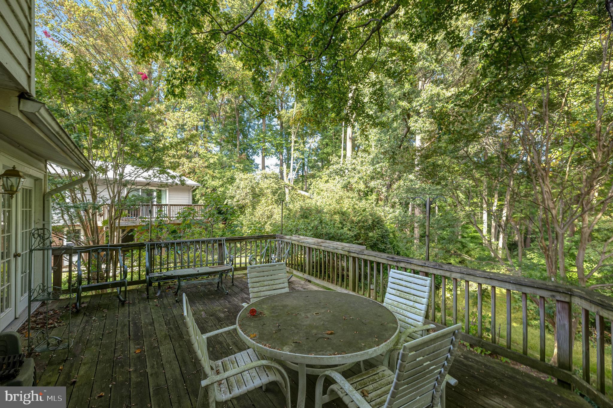 5376 Gainsborough Dr