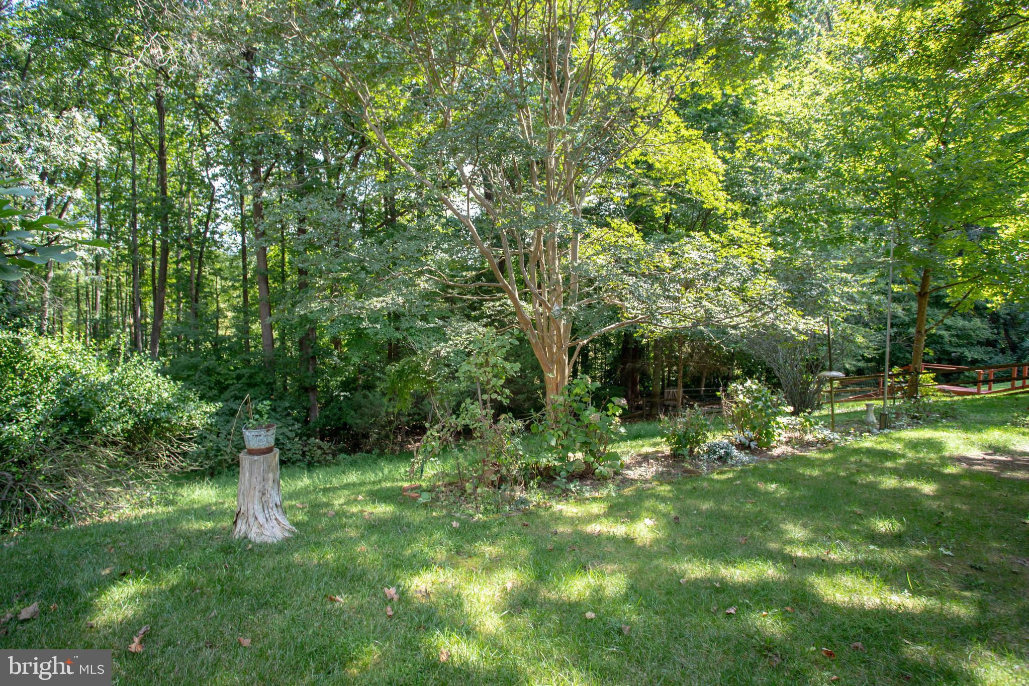 5376 Gainsborough Dr
