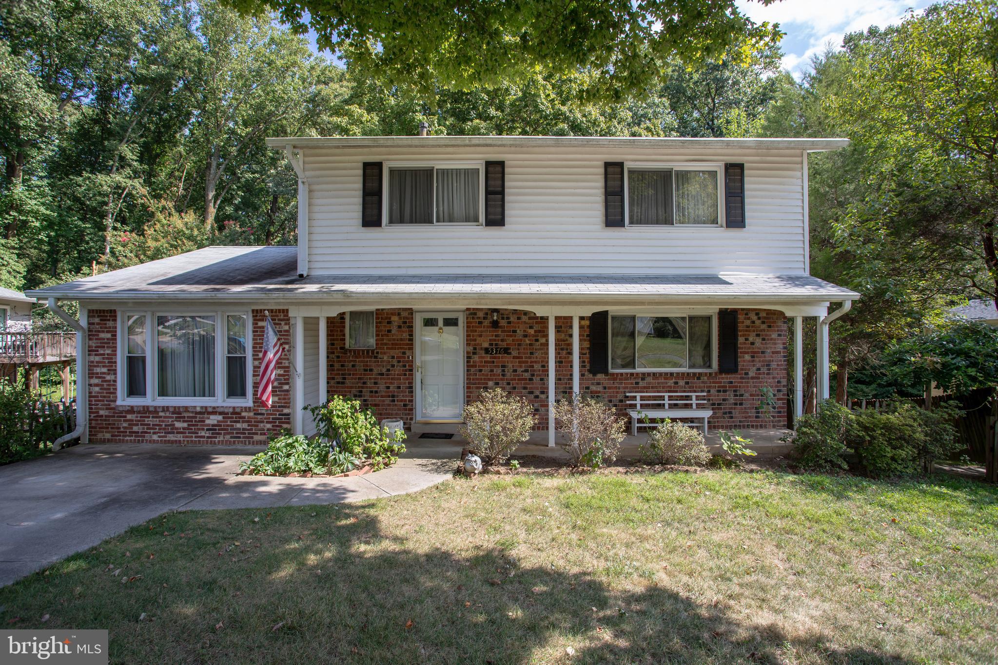 5376 Gainsborough Dr