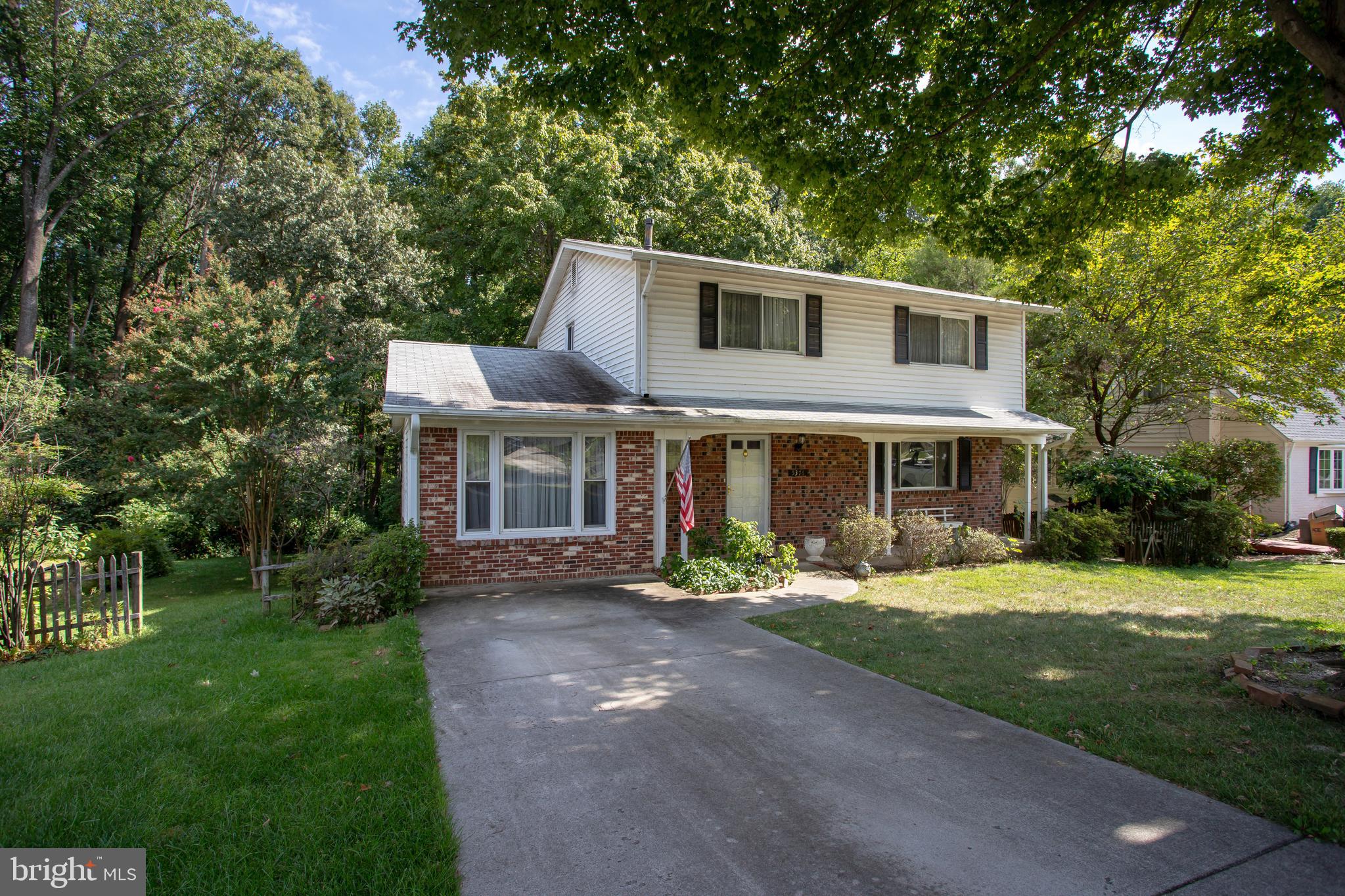 5376 Gainsborough Dr