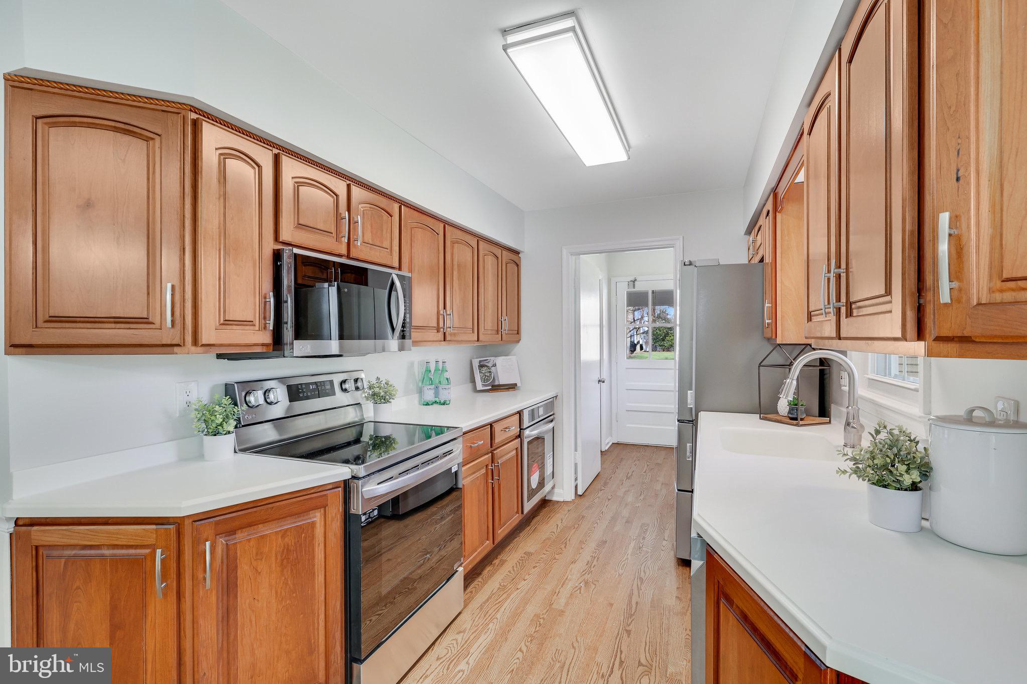 9413 Wareham Ct