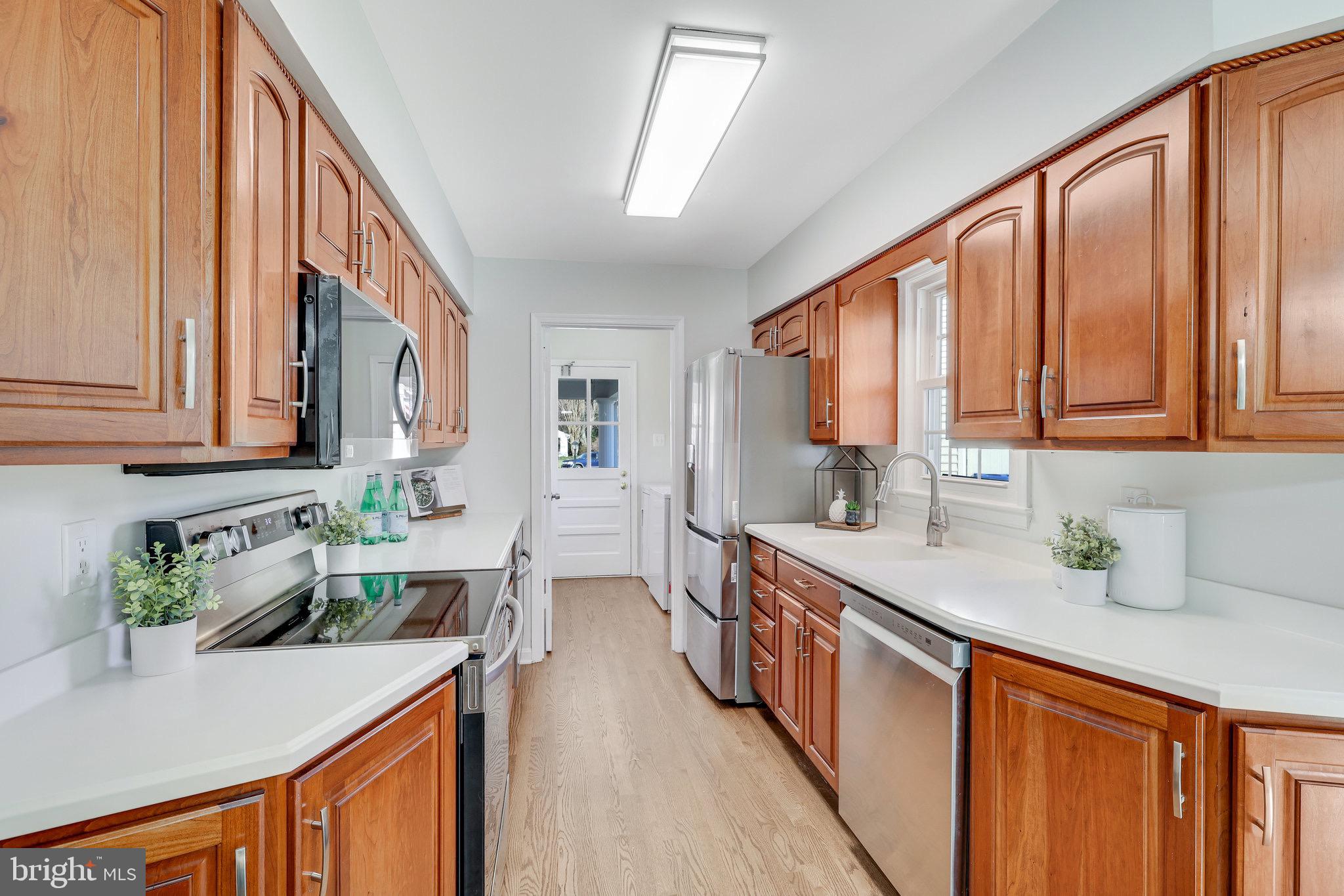 9413 Wareham Ct