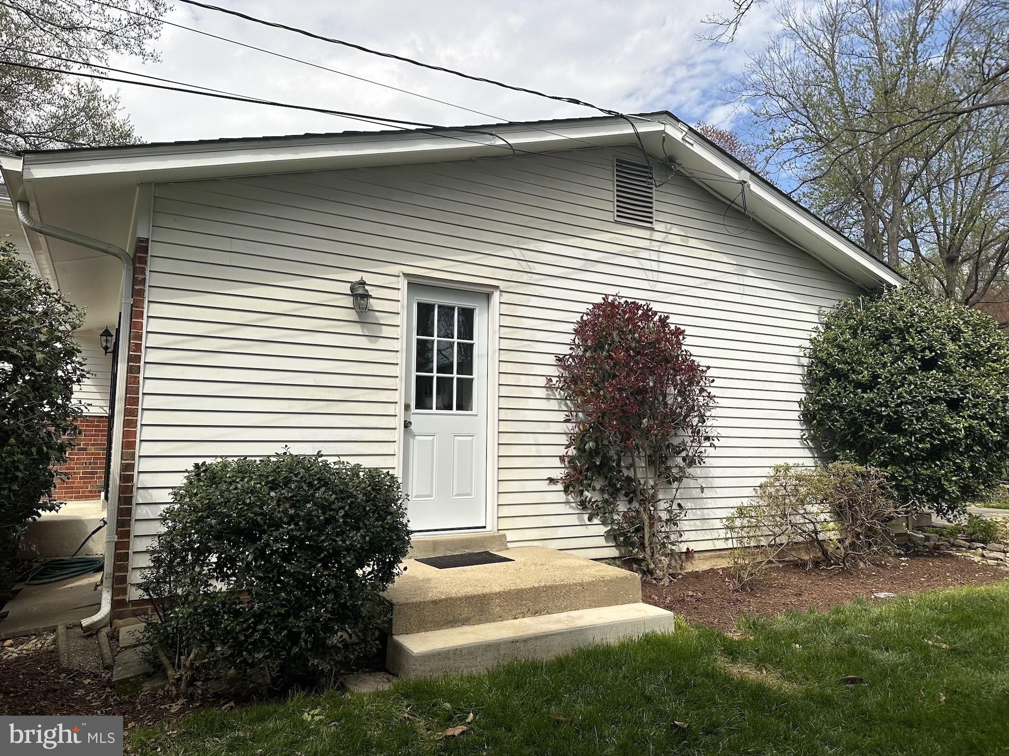 2423 Drexel St