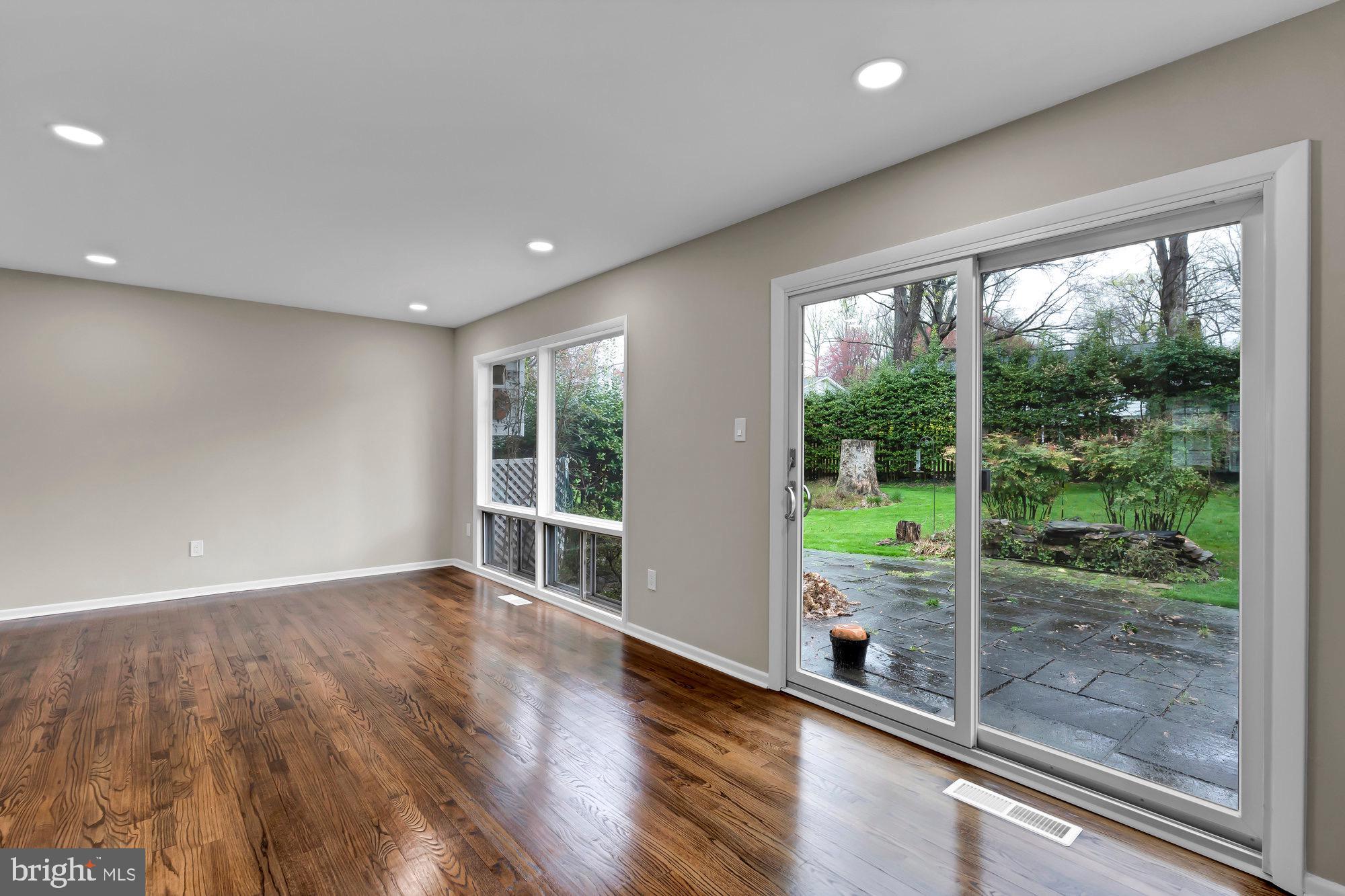 2423 Drexel St