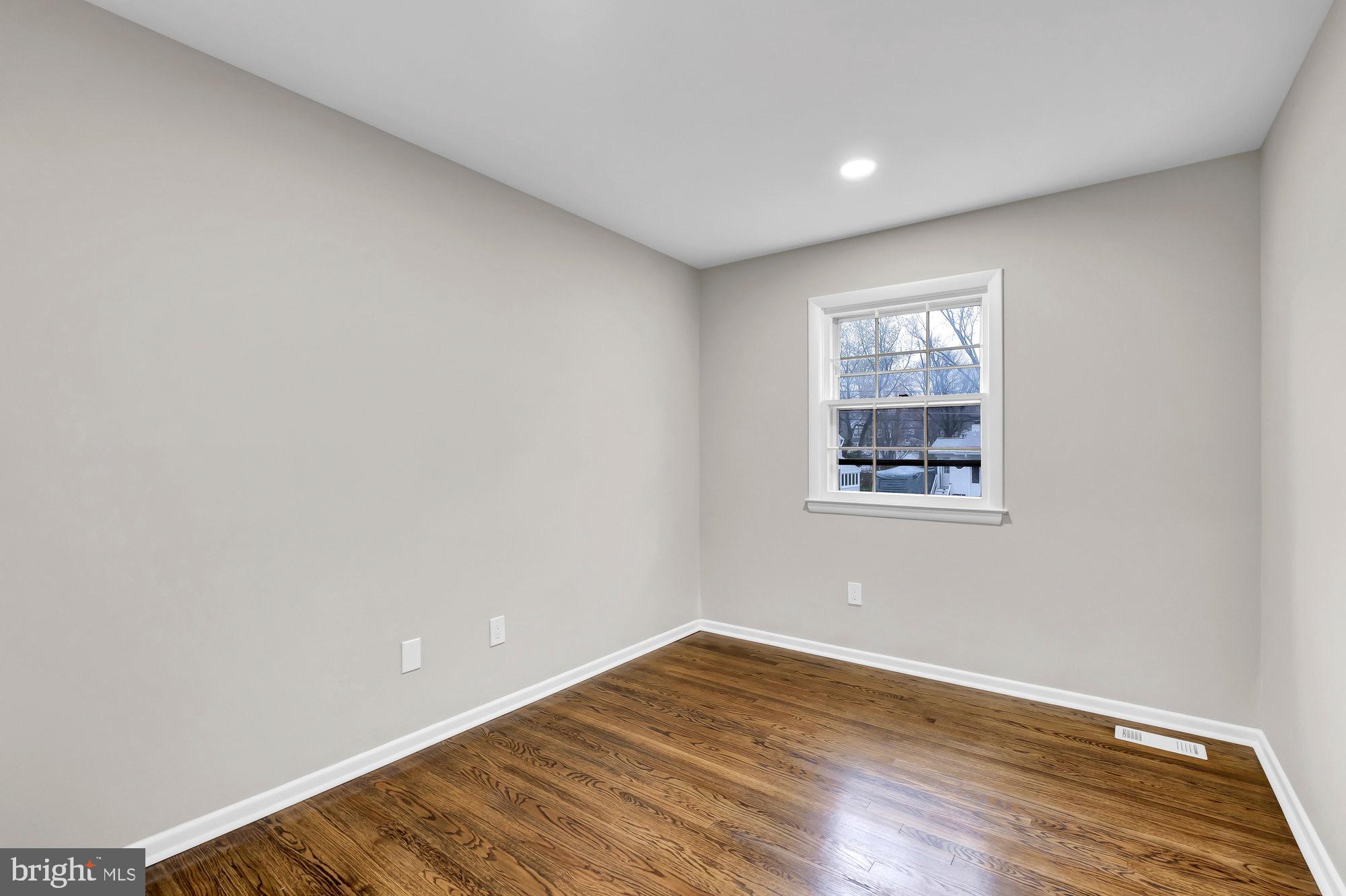 2423 Drexel St