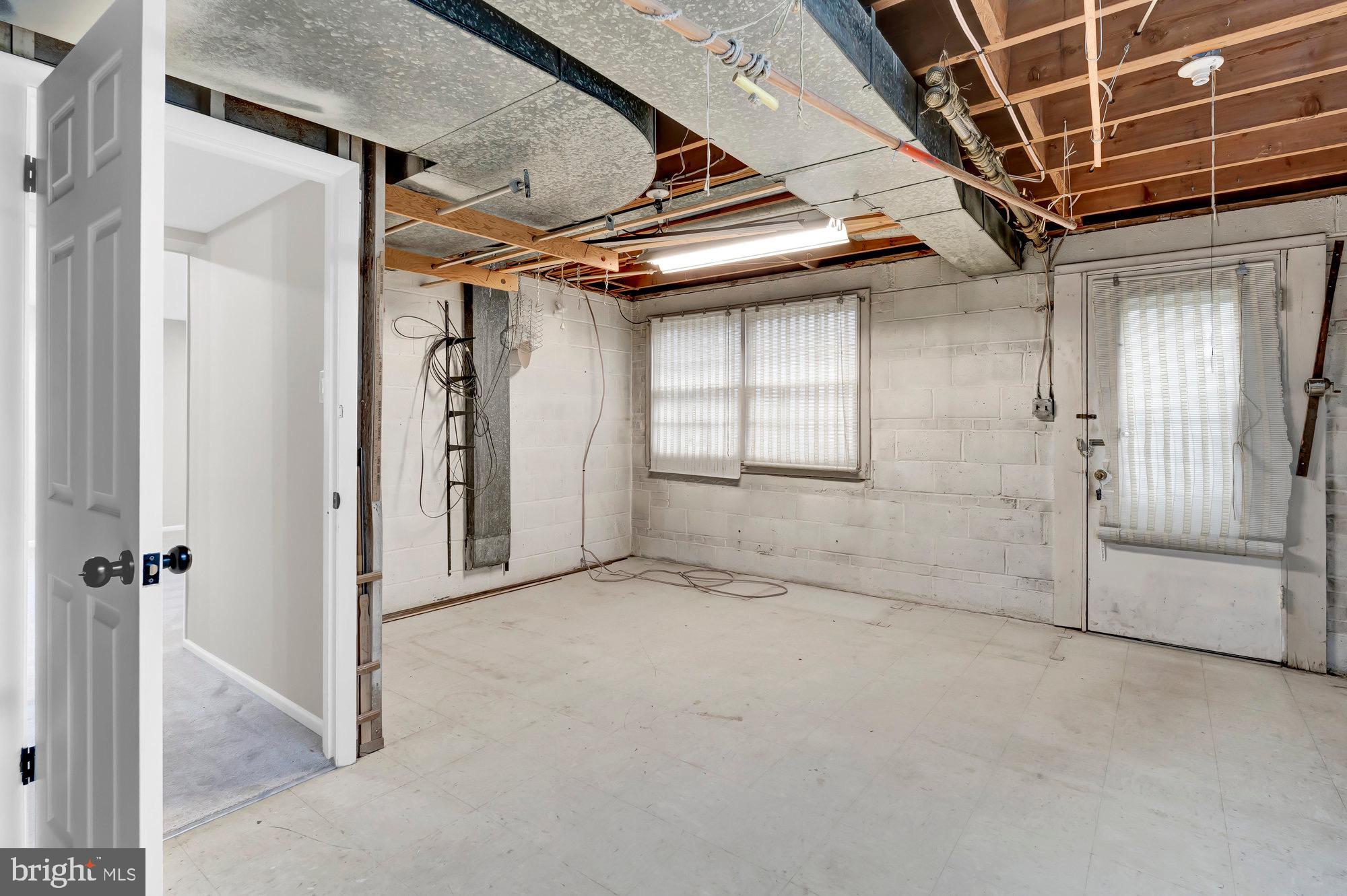 2423 Drexel St