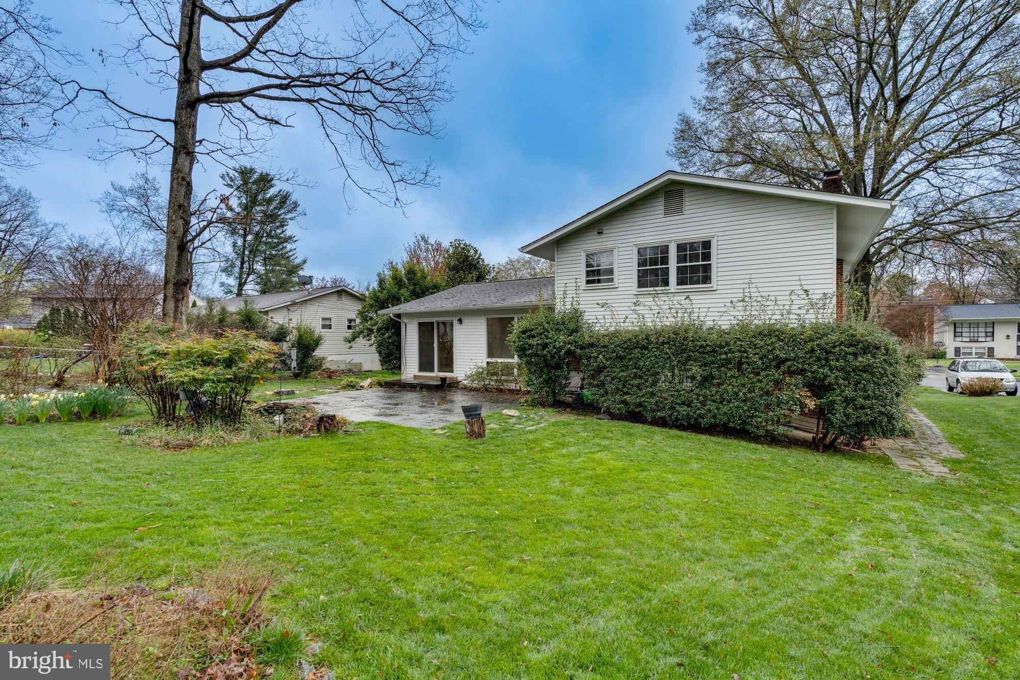 2423 Drexel St