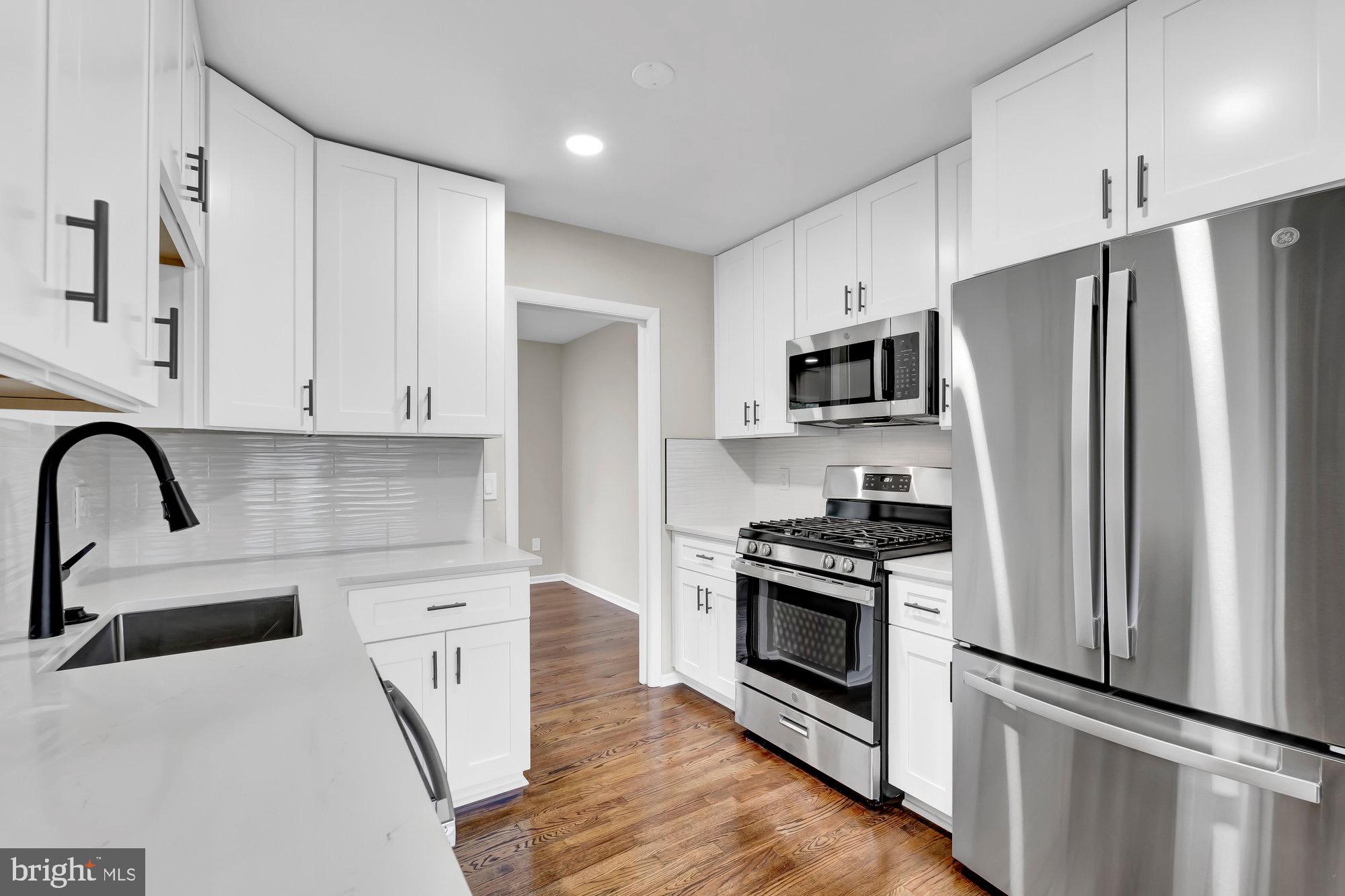 2423 Drexel St