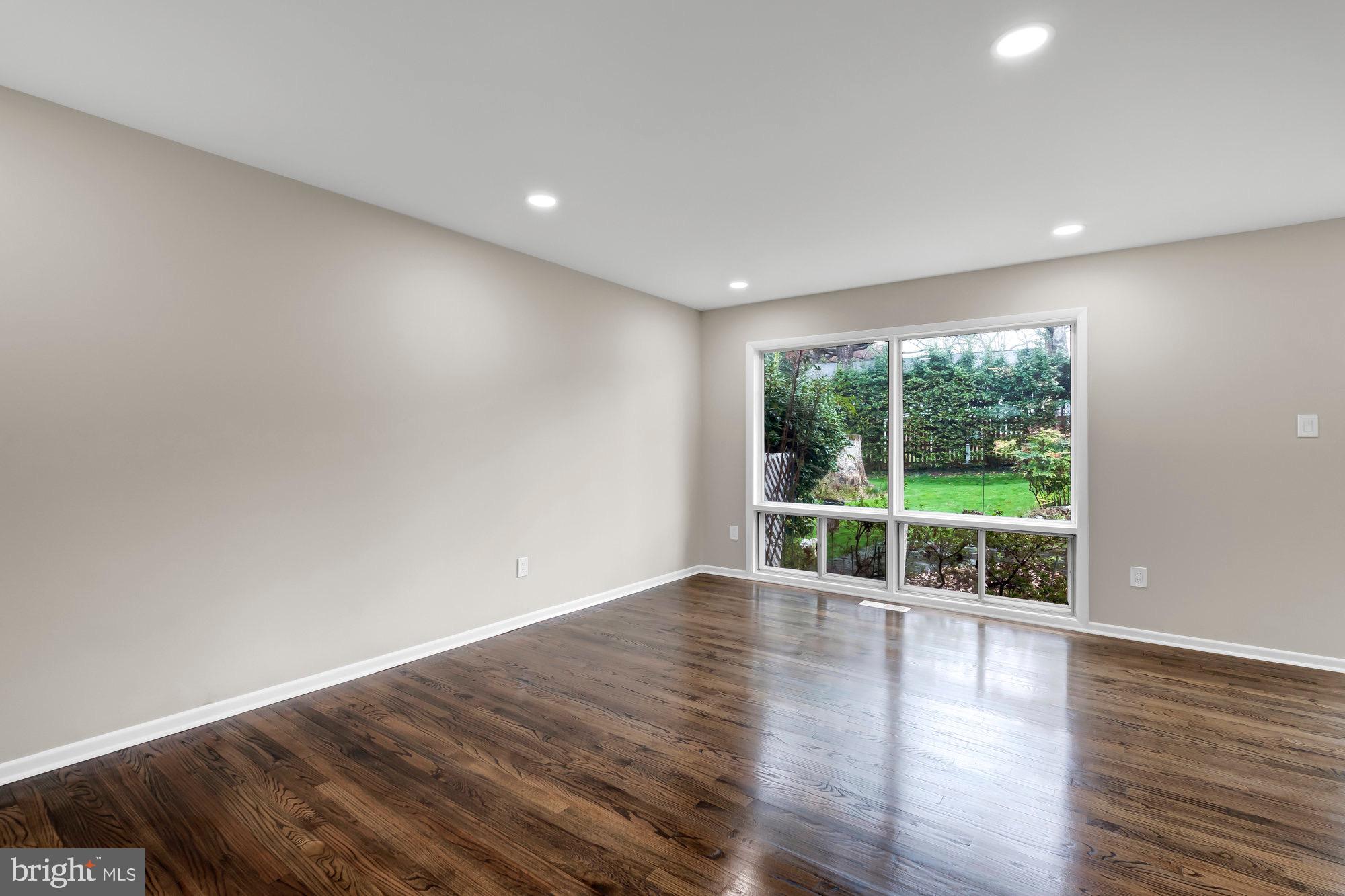 2423 Drexel St