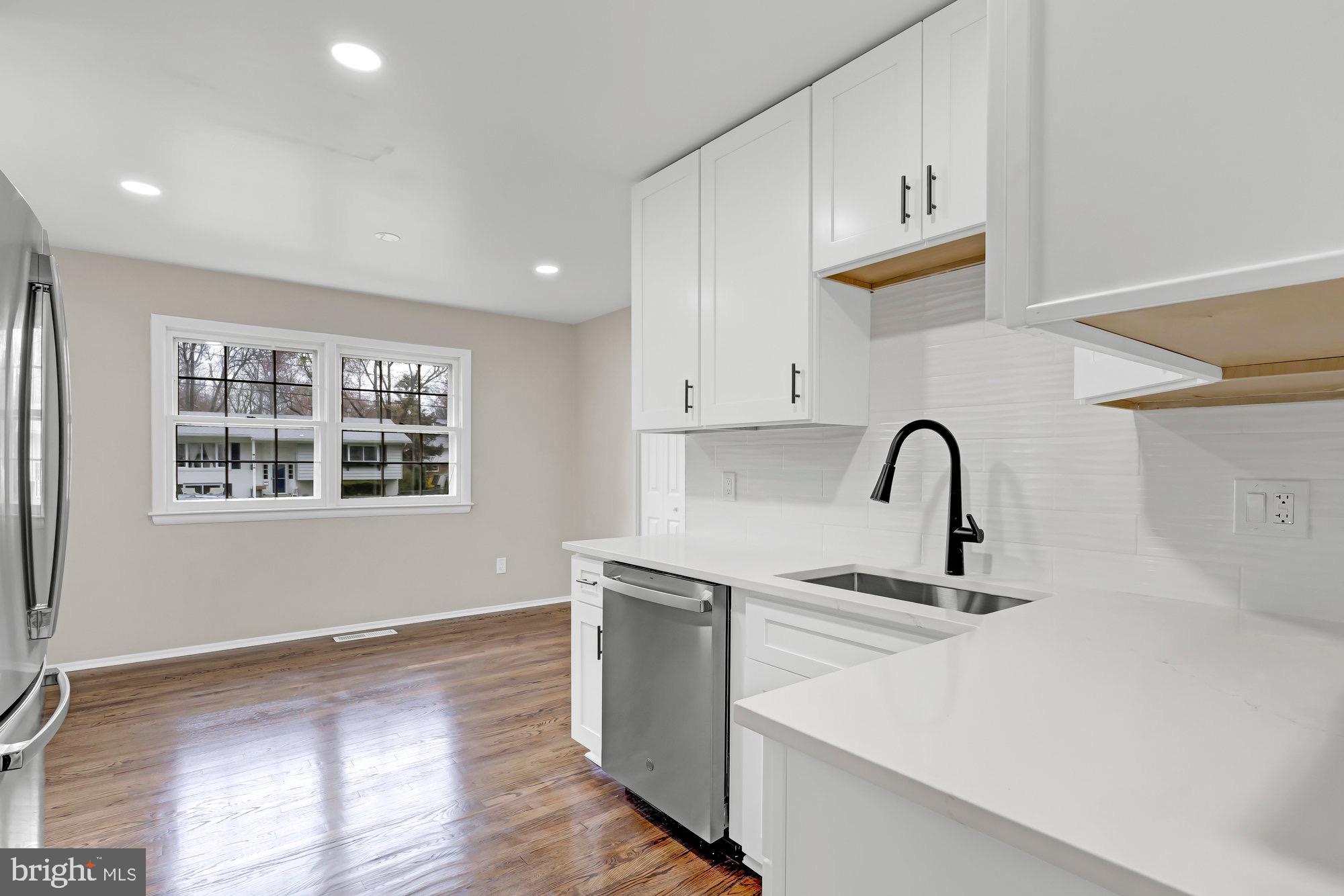2423 Drexel St