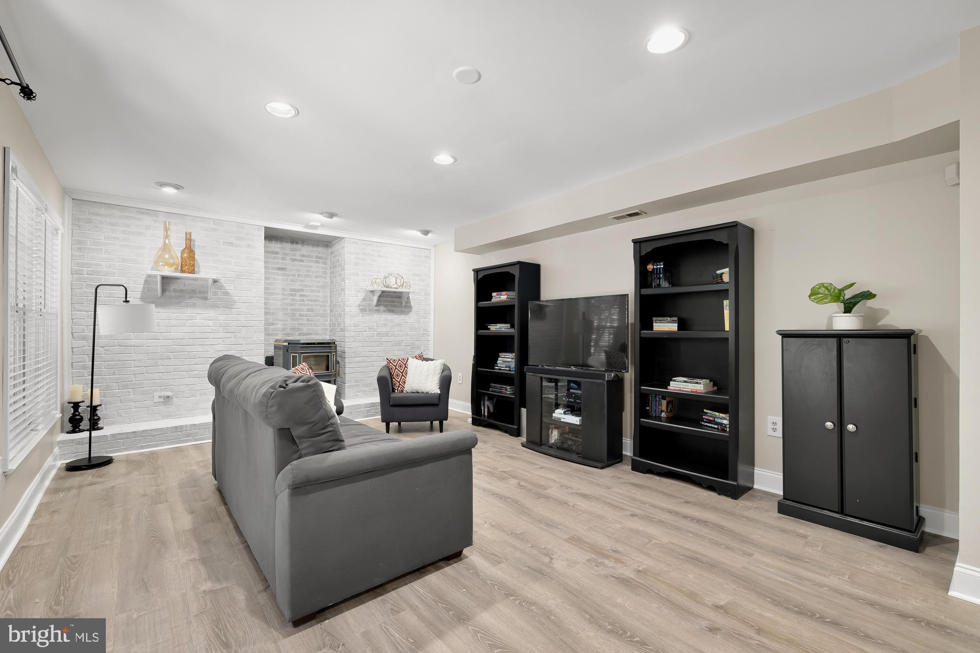 11965 Grey Squirrel Ln