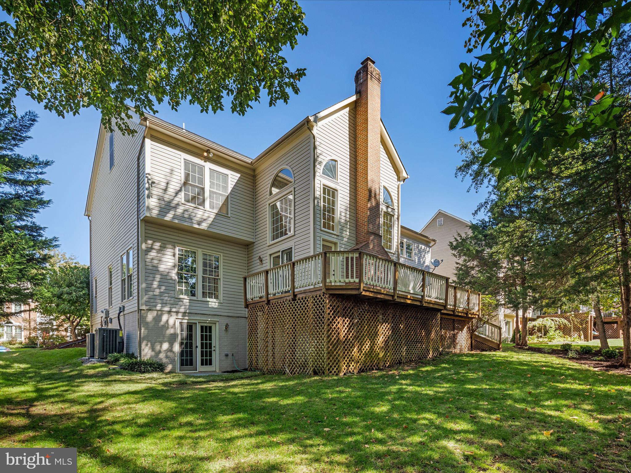3312 Willow Glen Dr