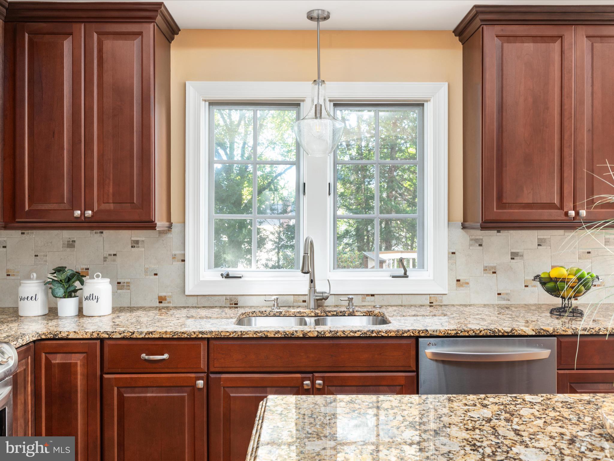 3312 Willow Glen Dr