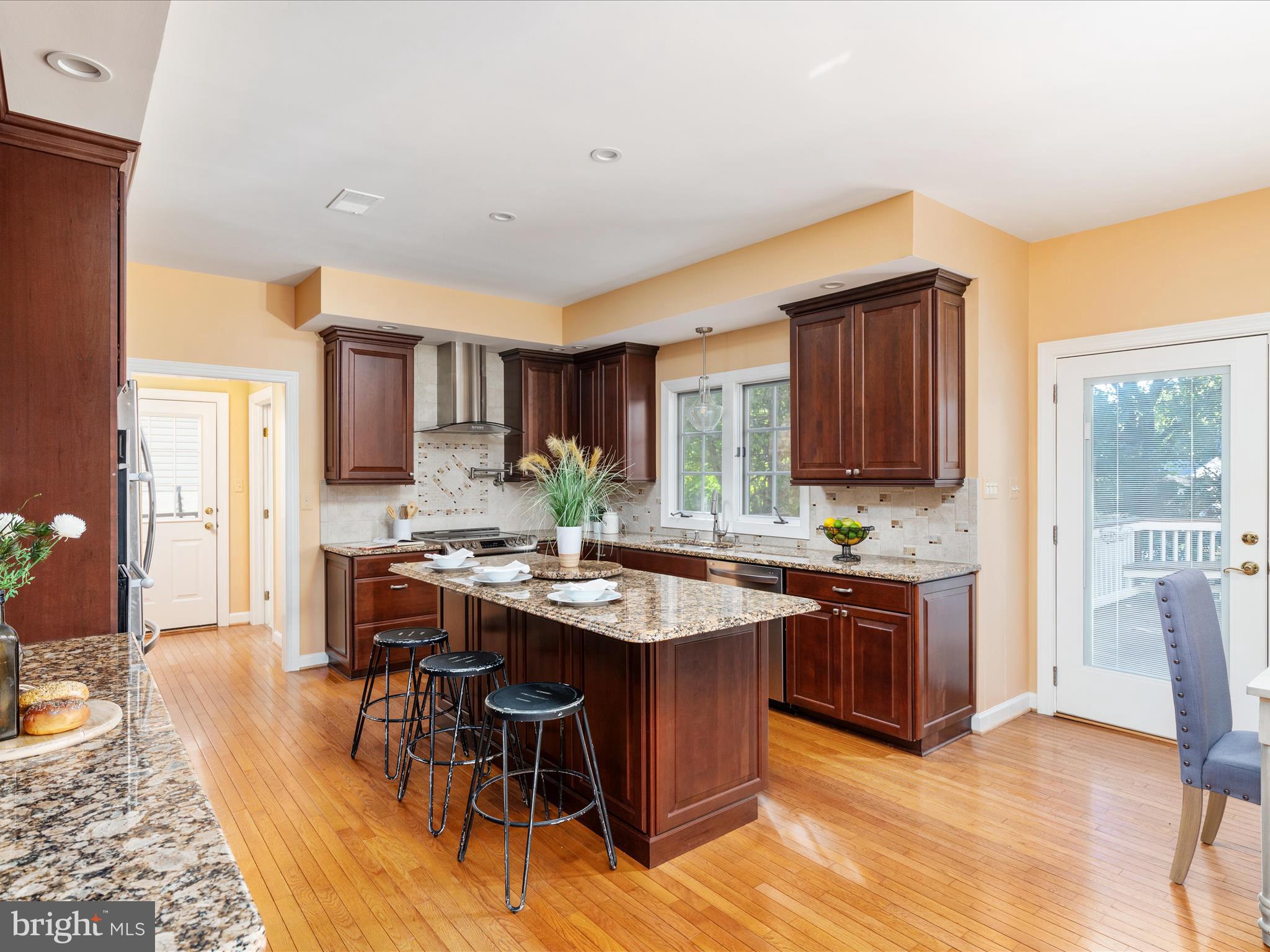 3312 Willow Glen Dr