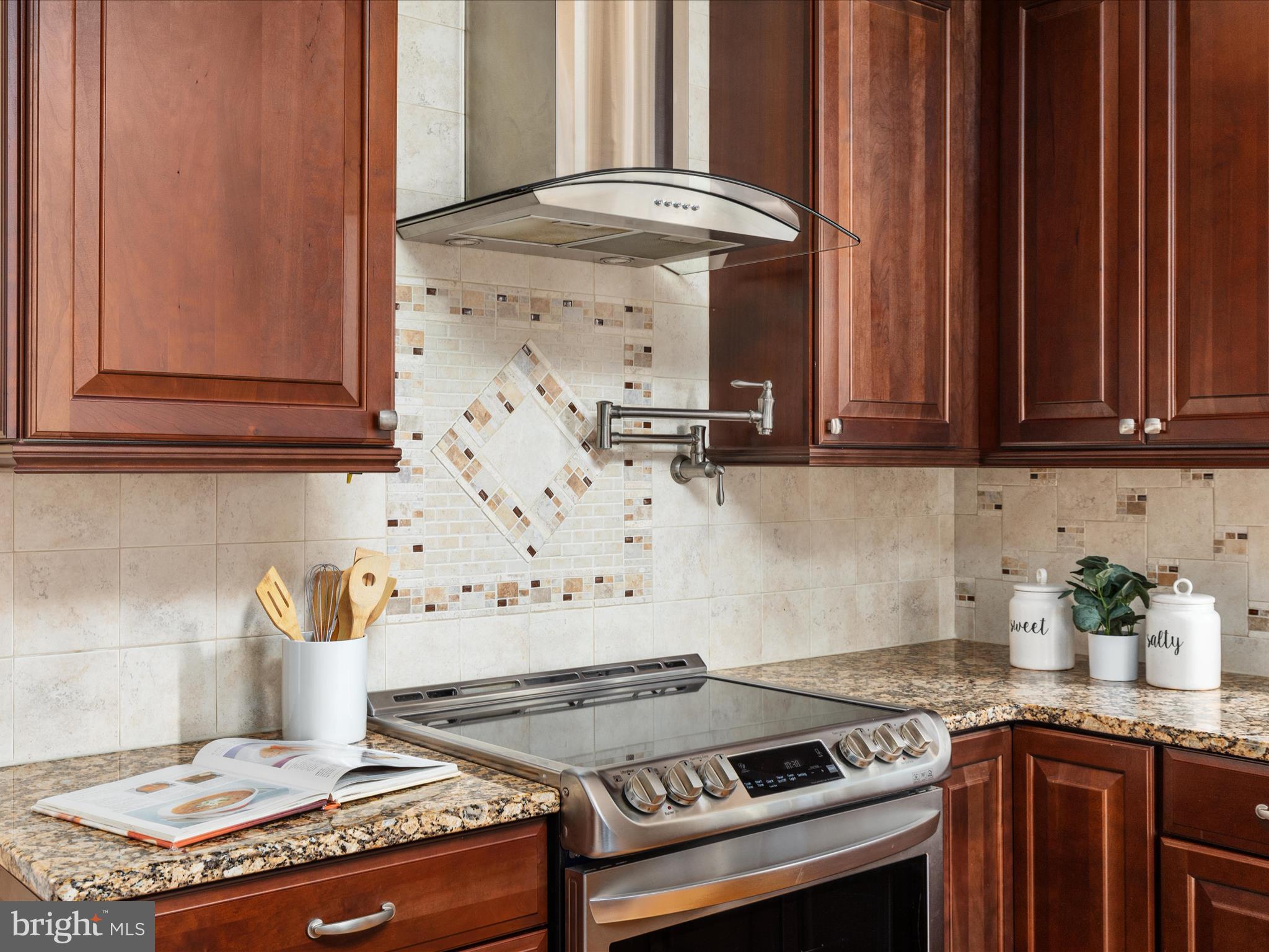 3312 Willow Glen Dr