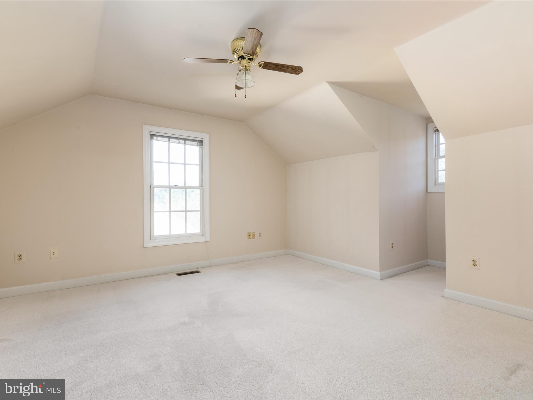 3312 Willow Glen Dr