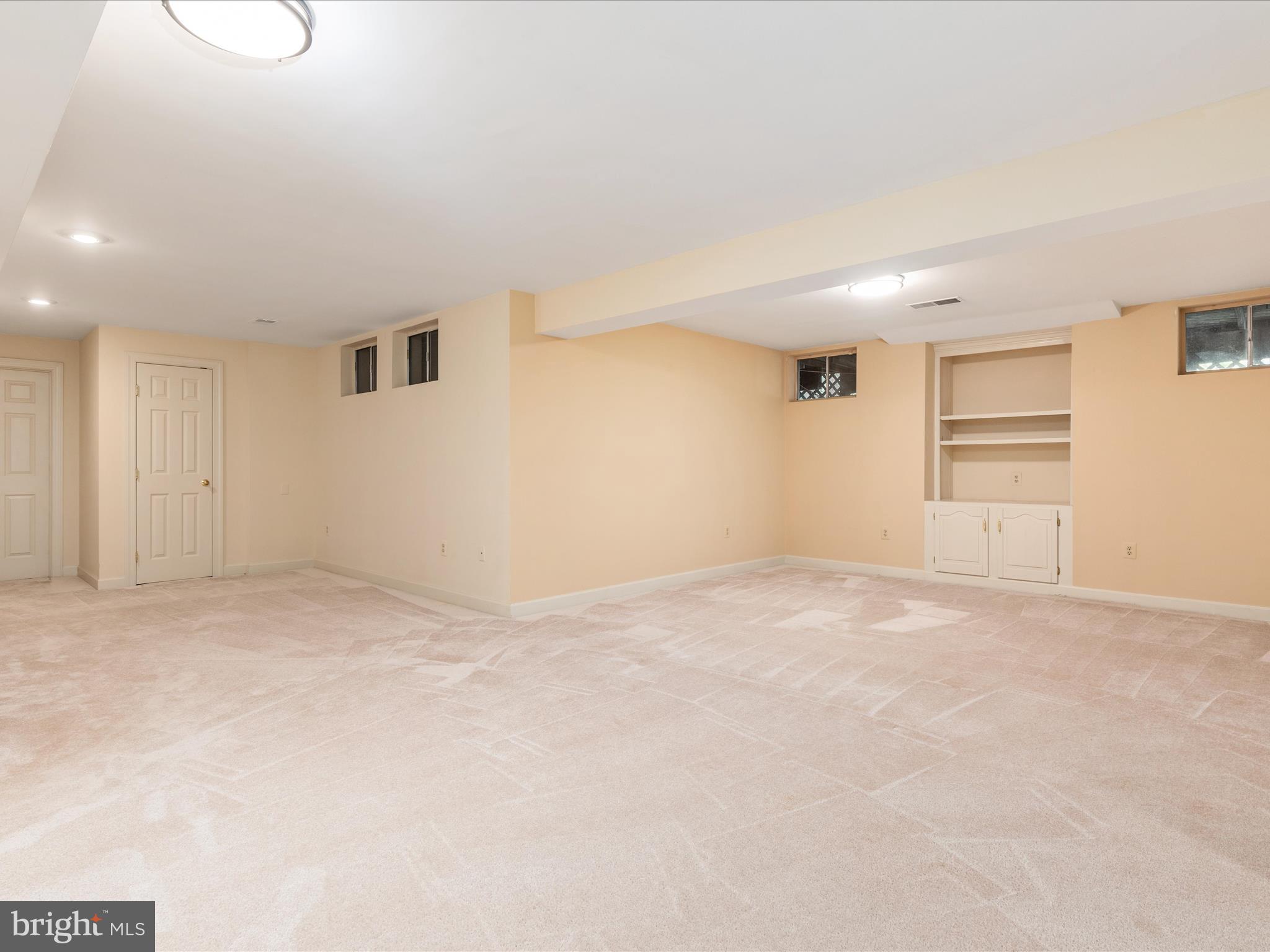 3312 Willow Glen Dr