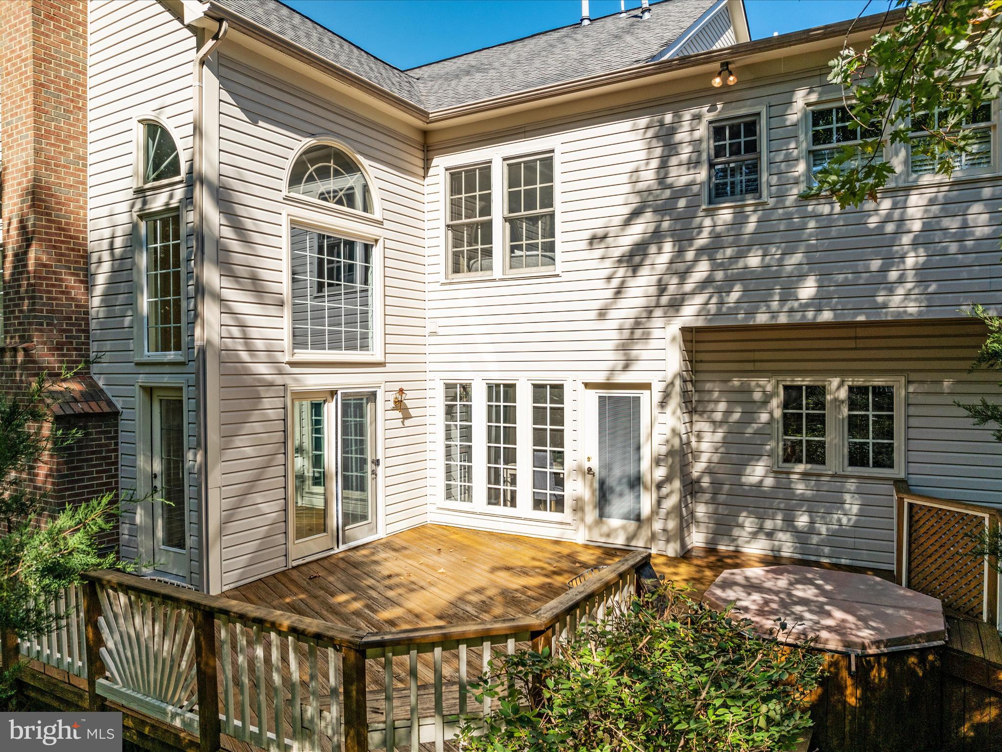 3312 Willow Glen Dr