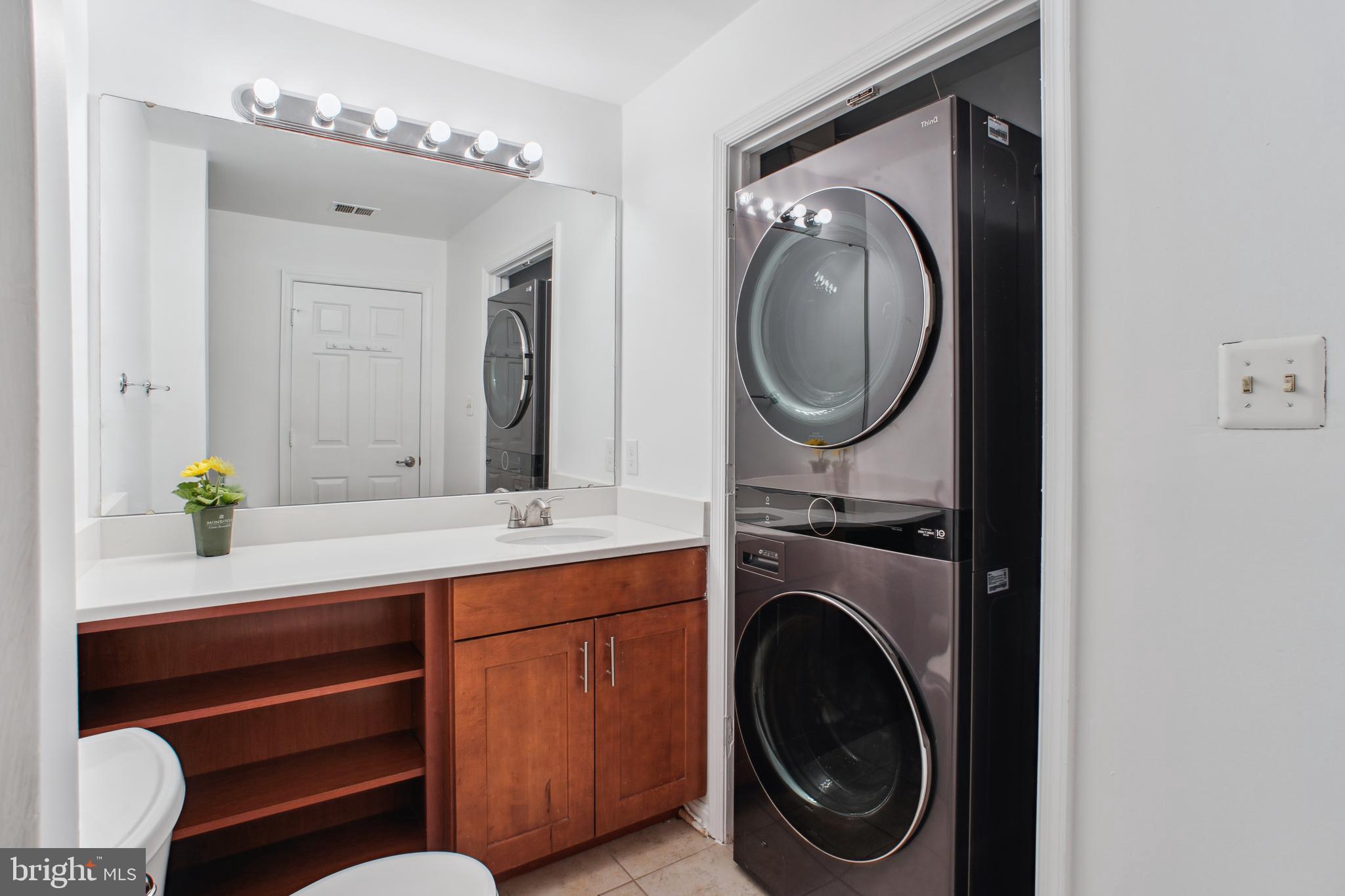 2229 Lovedale Ln #E, 303b