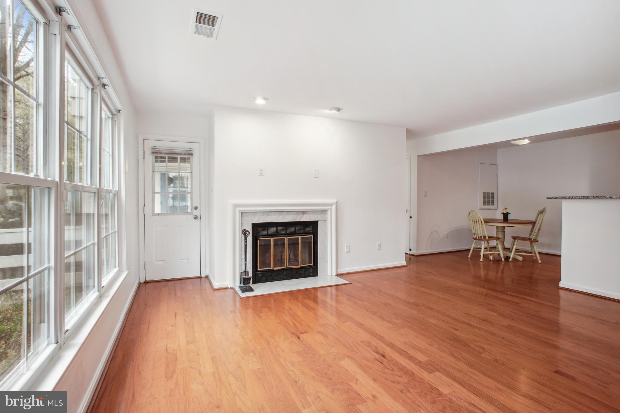 2229 Lovedale Ln #E, 303b