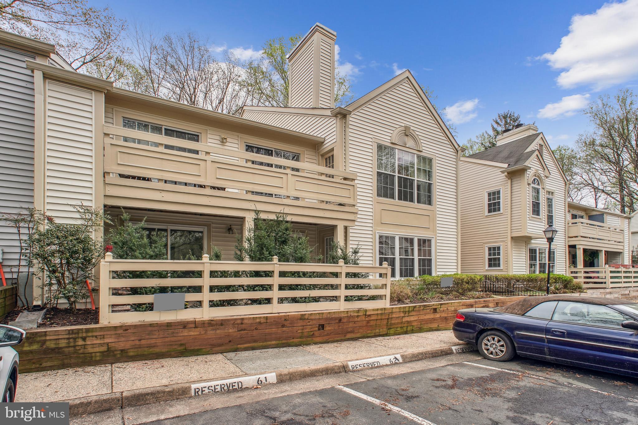 2229 Lovedale Ln #E, 303b