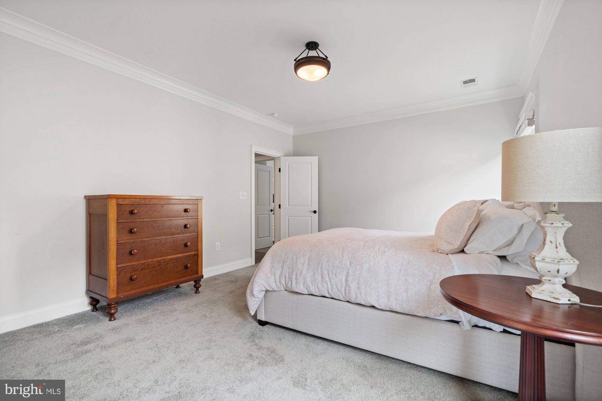 445 Orchard St NW