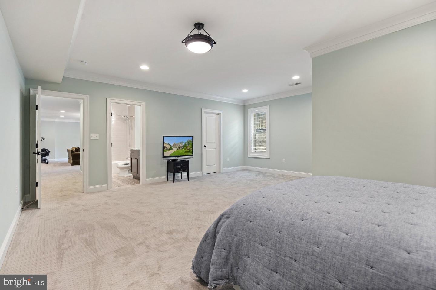 445 Orchard St NW