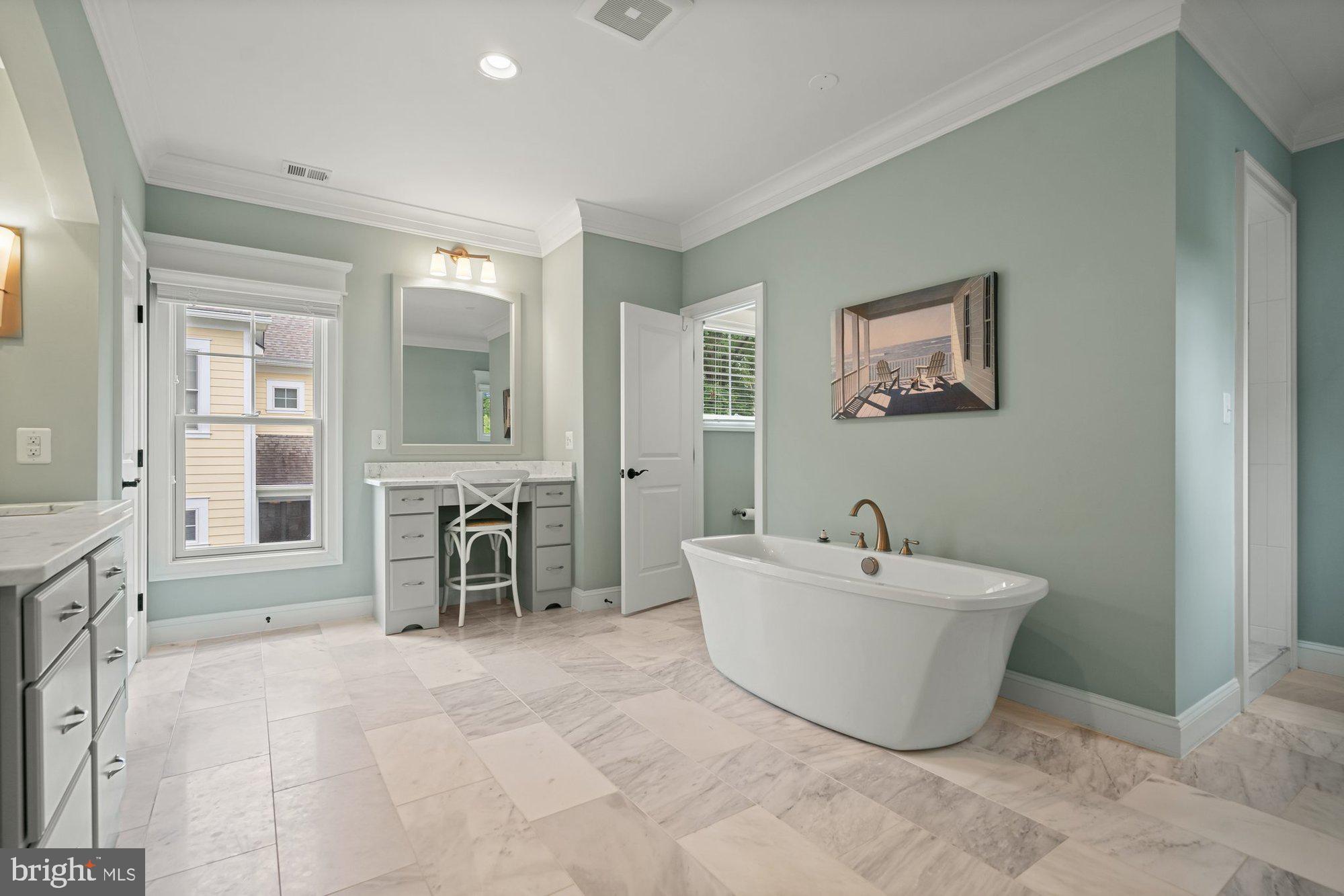 445 Orchard St NW