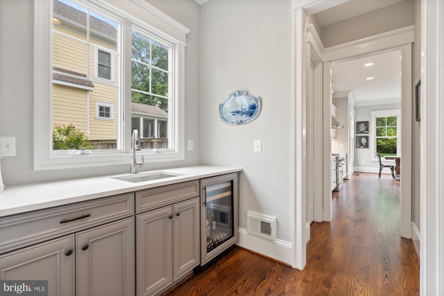 445 Orchard St NW