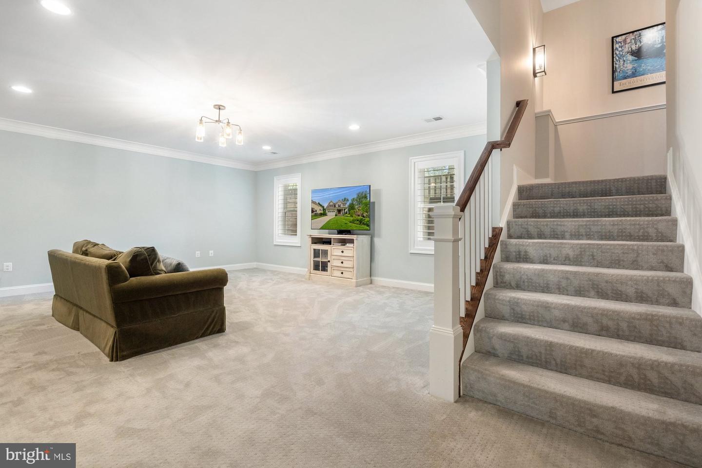 445 Orchard St NW