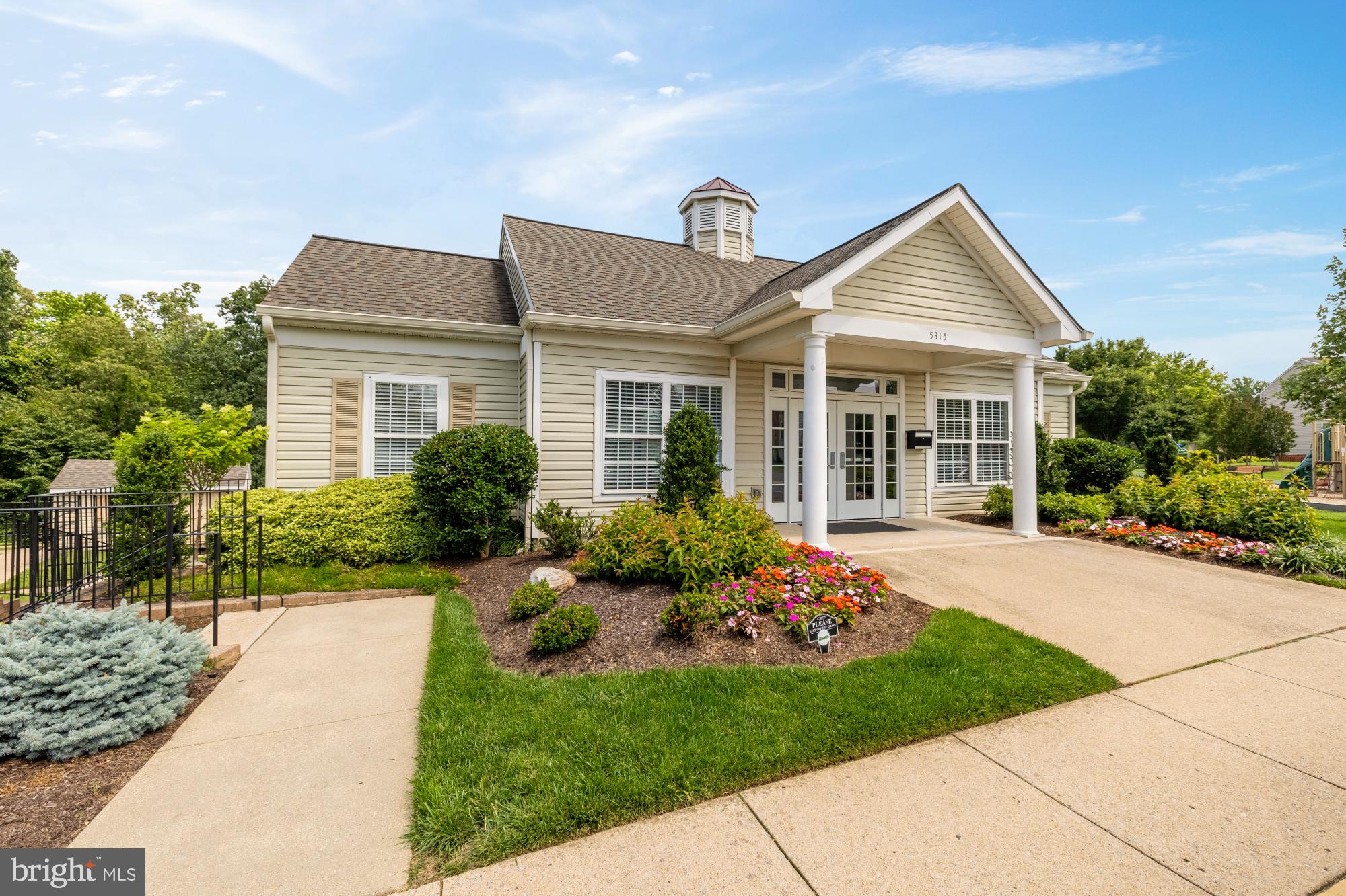 6337 Burgundy Leaf Ln