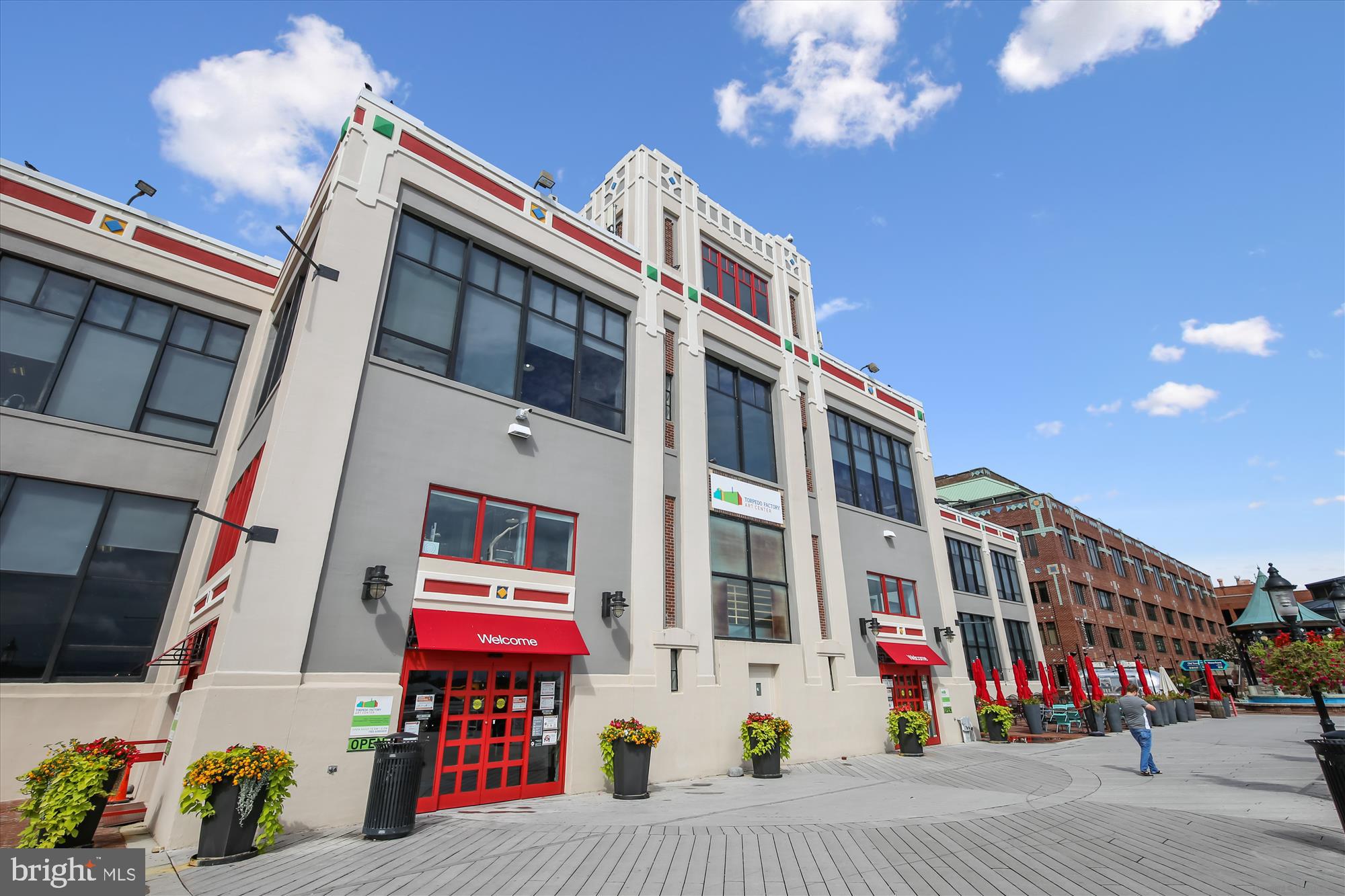 2451 MIDTOWN AVENUE 1323