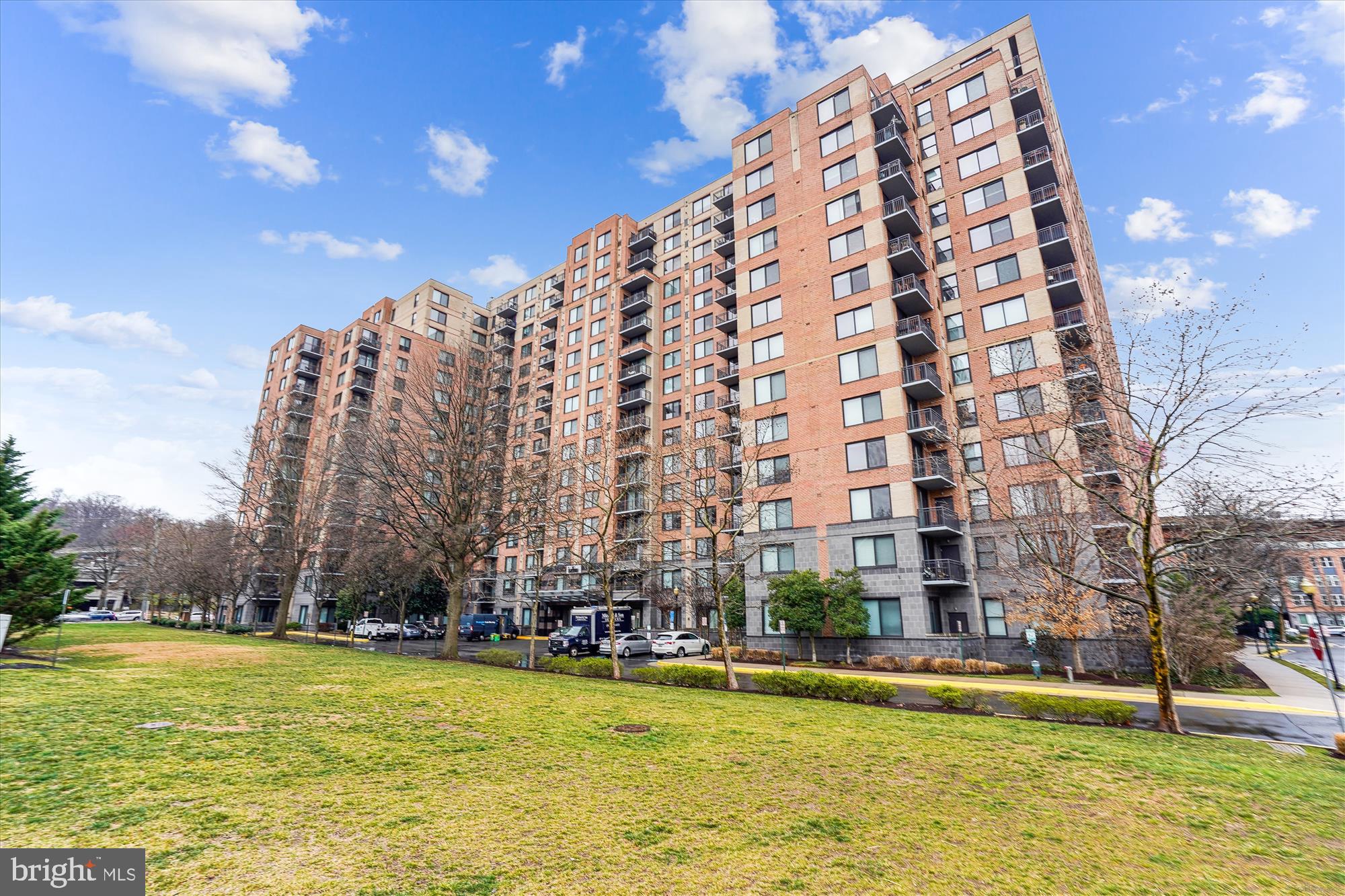 2451 MIDTOWN AVENUE 1323