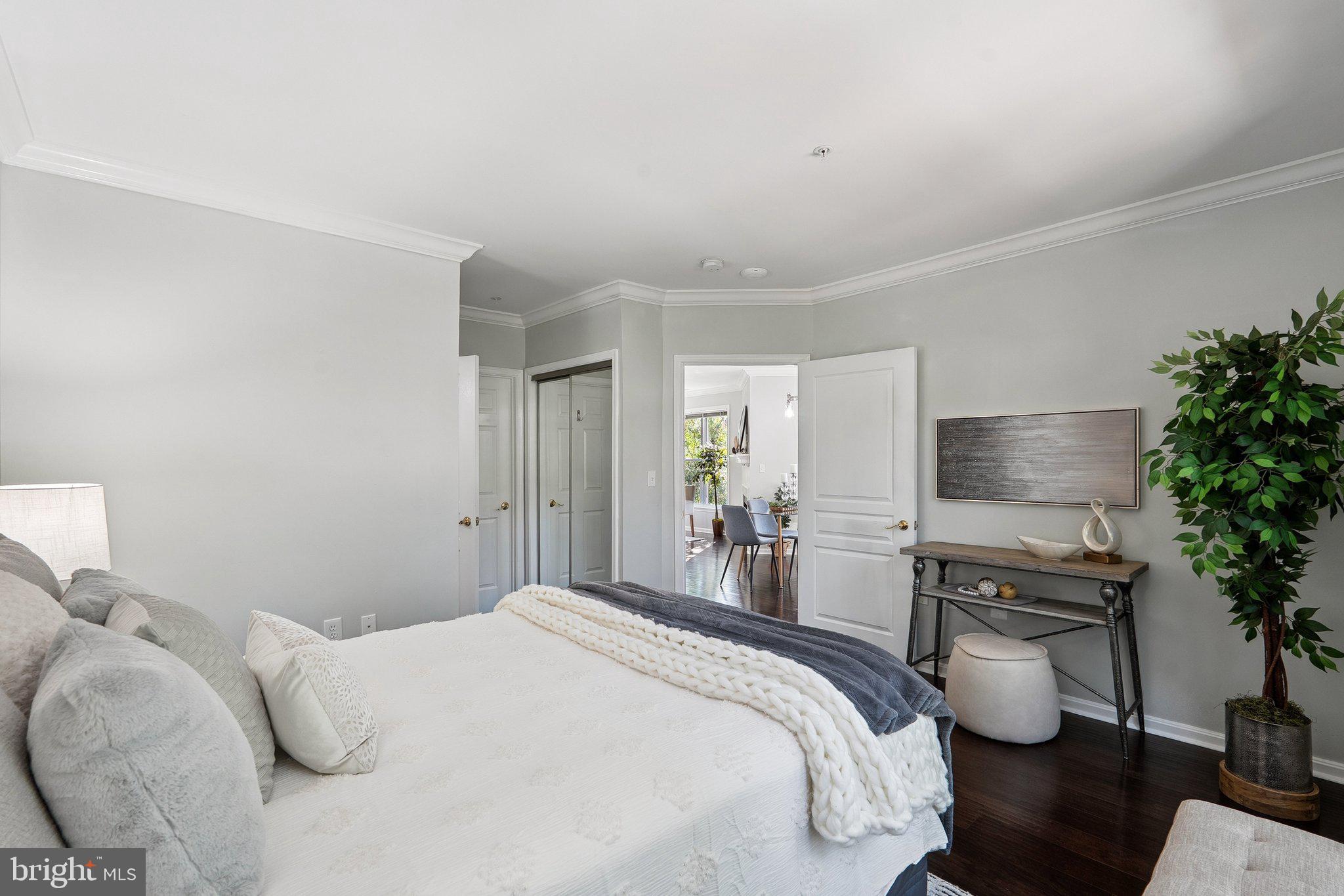 12919 ALTON SQUARE 215