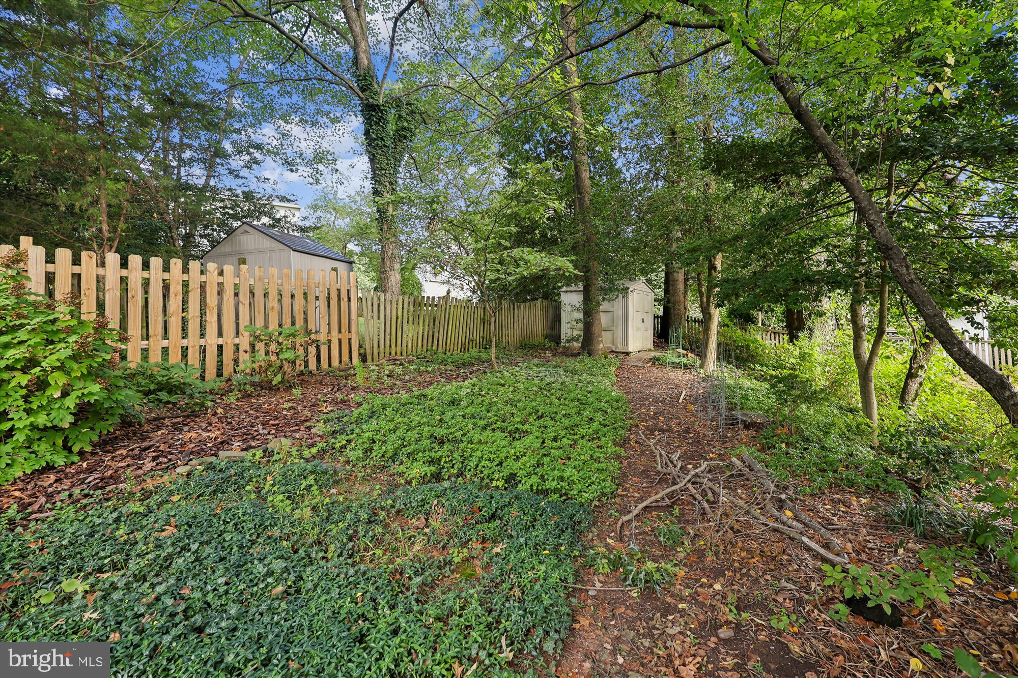 9352 CHESTNUT KNOLLS DRIVE