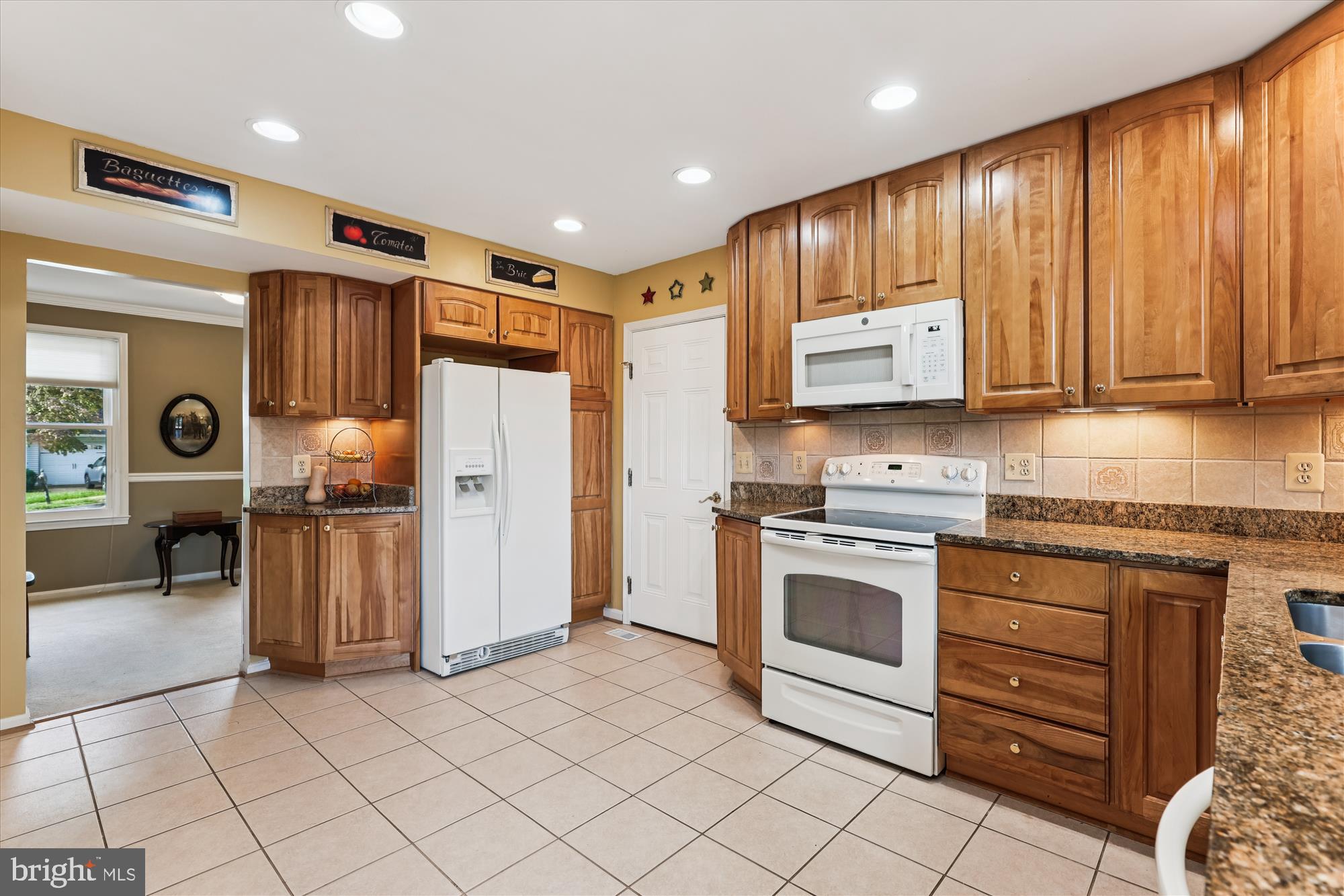 9352 CHESTNUT KNOLLS DRIVE