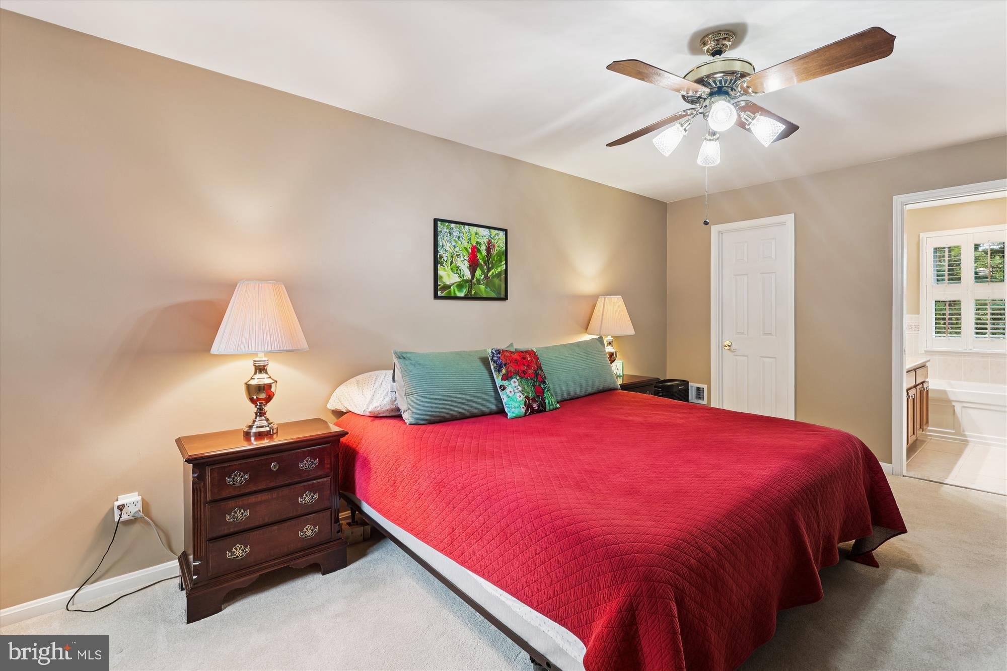 9352 CHESTNUT KNOLLS DRIVE