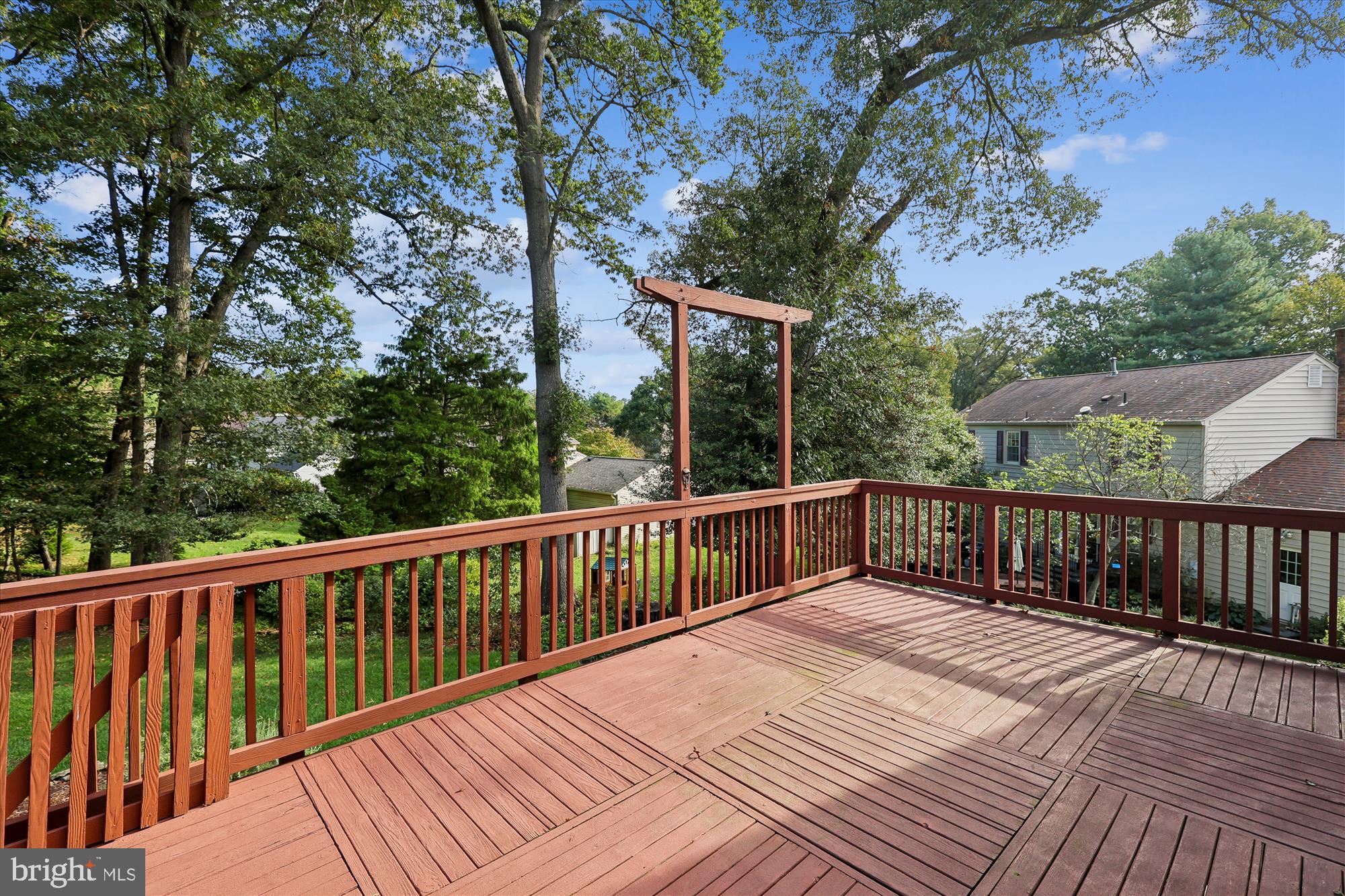 9352 CHESTNUT KNOLLS DRIVE