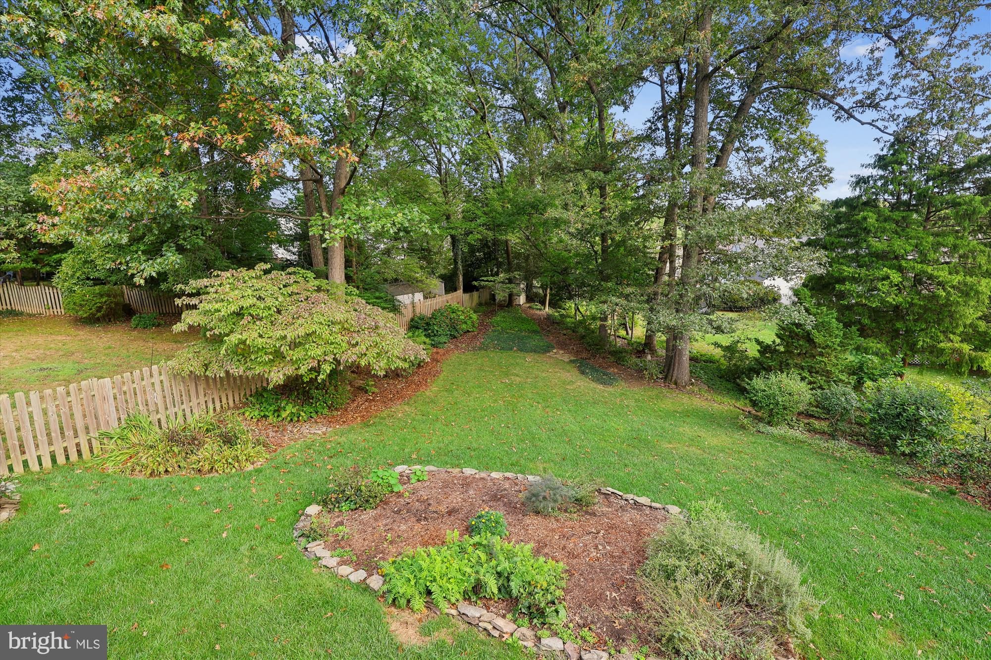 9352 CHESTNUT KNOLLS DRIVE