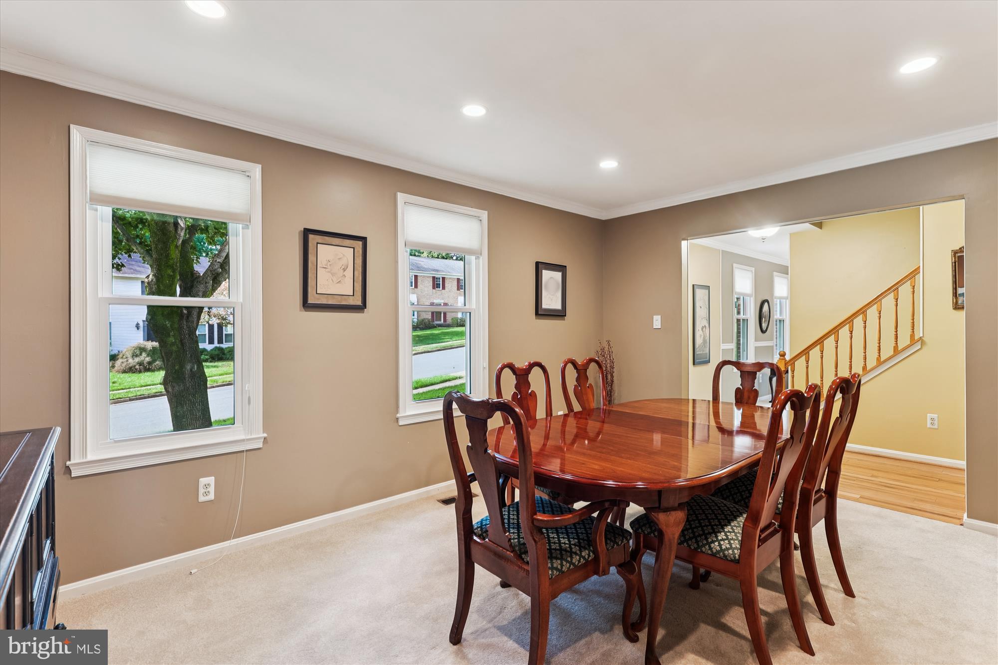 9352 CHESTNUT KNOLLS DRIVE