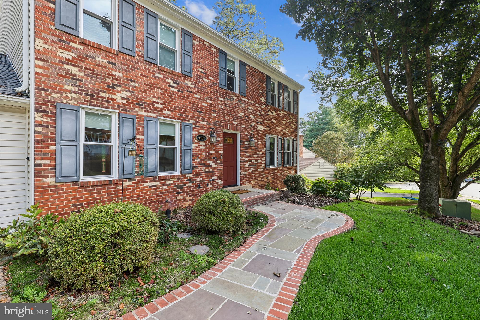 9352 CHESTNUT KNOLLS DRIVE