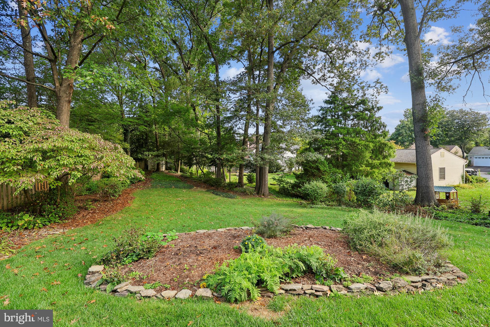 9352 CHESTNUT KNOLLS DRIVE