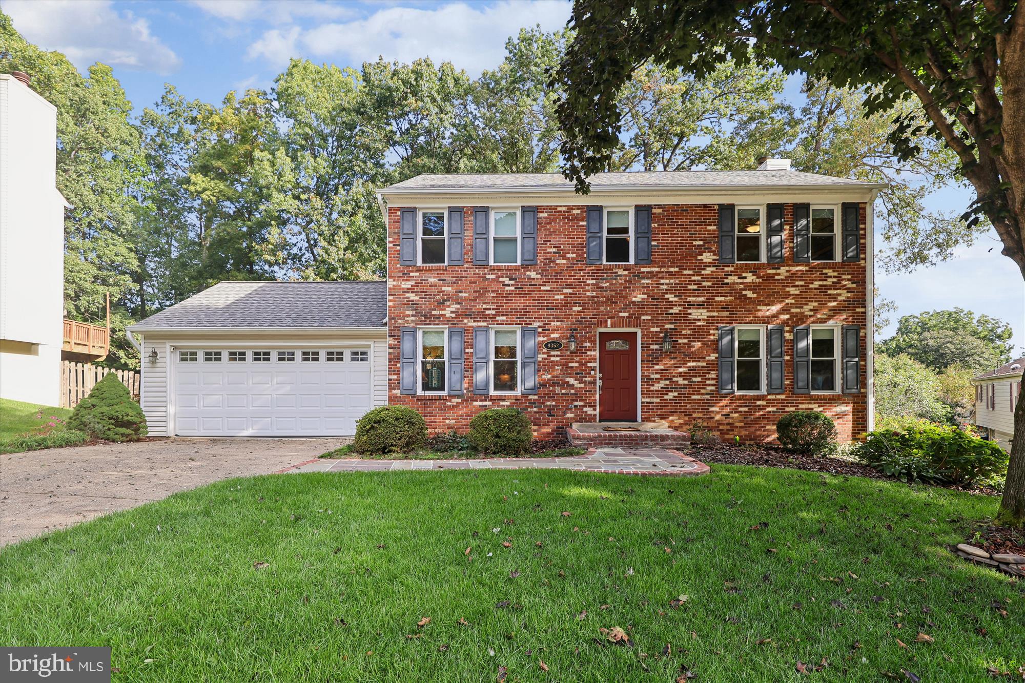 9352 CHESTNUT KNOLLS DRIVE