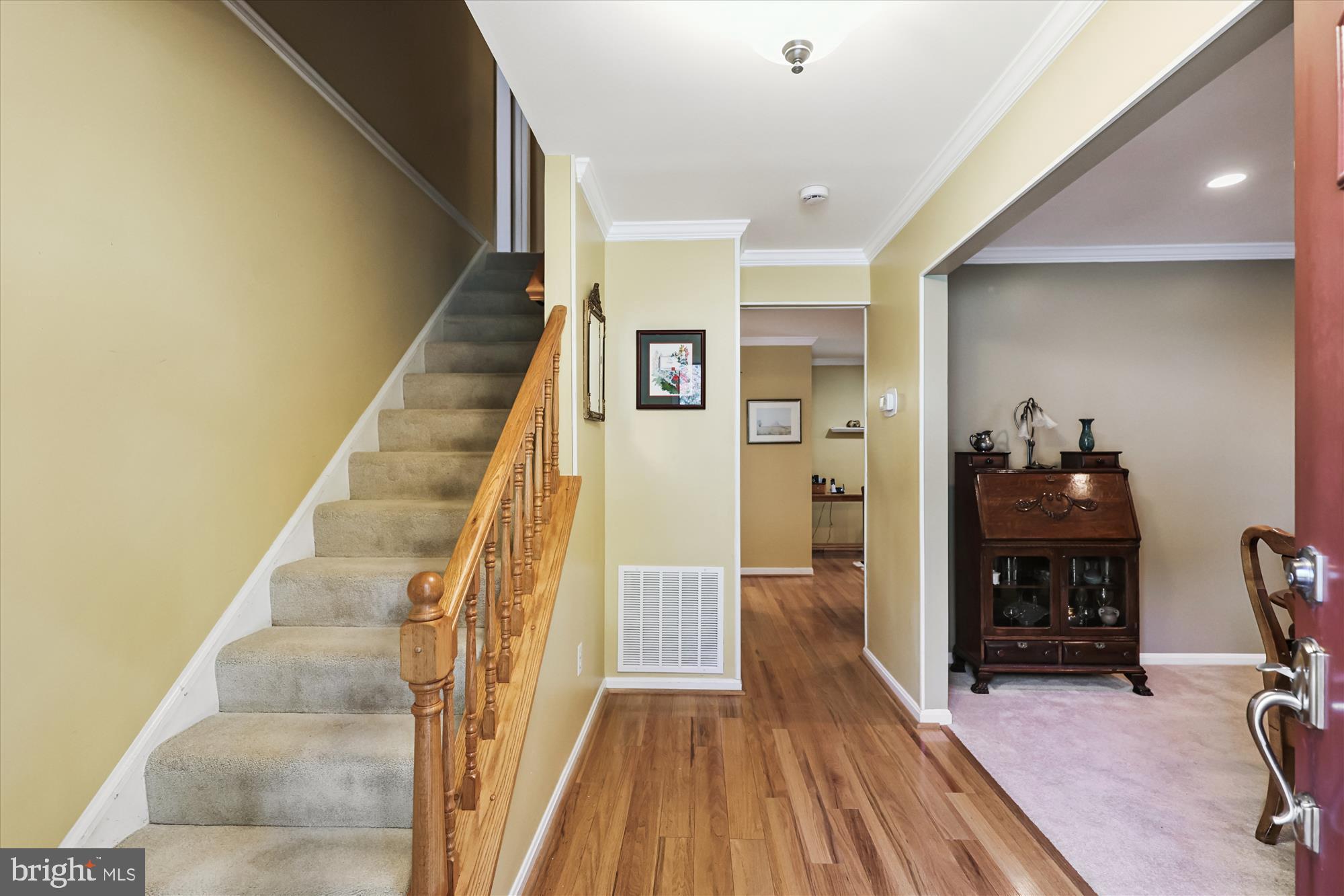 9352 CHESTNUT KNOLLS DRIVE