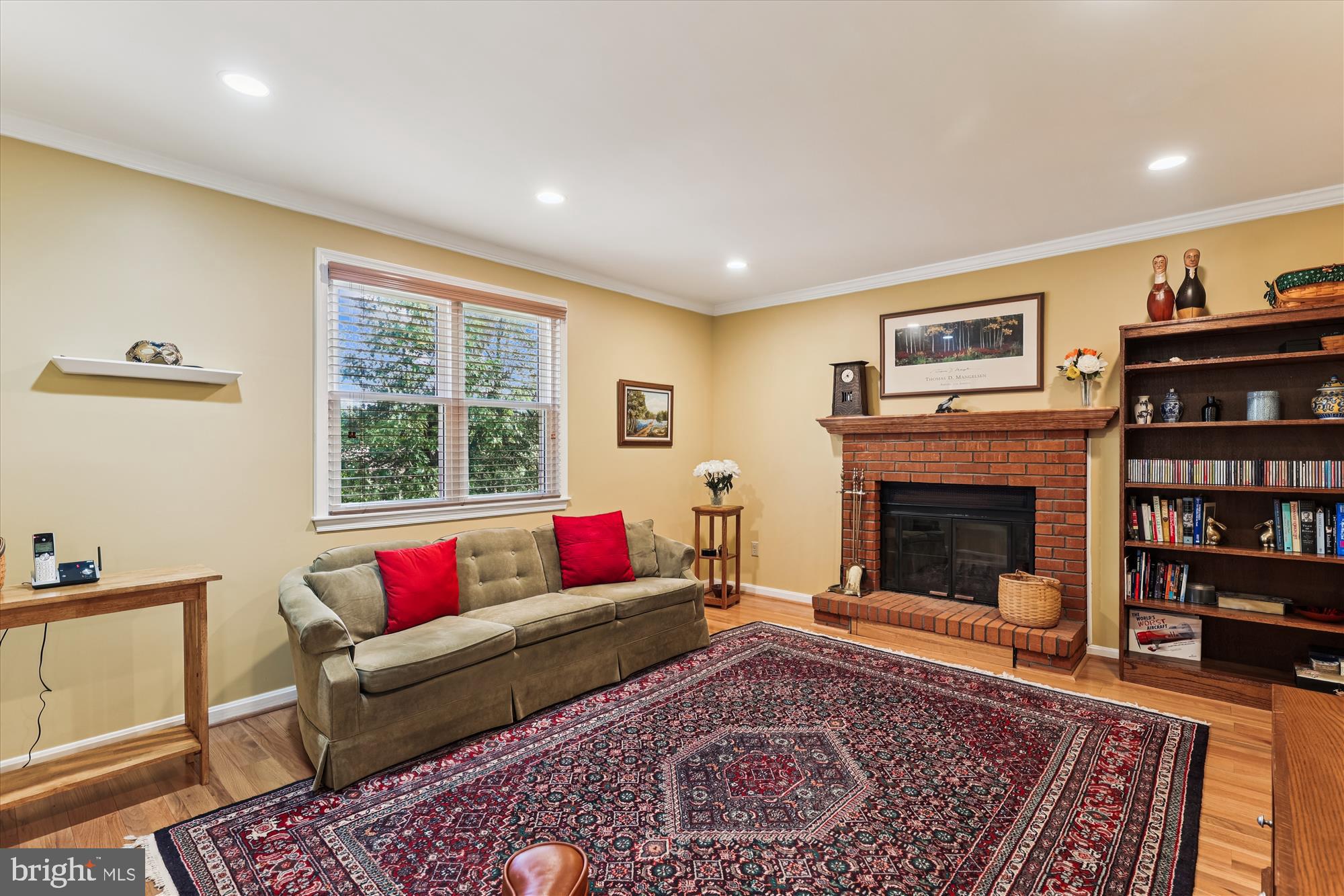 9352 CHESTNUT KNOLLS DRIVE