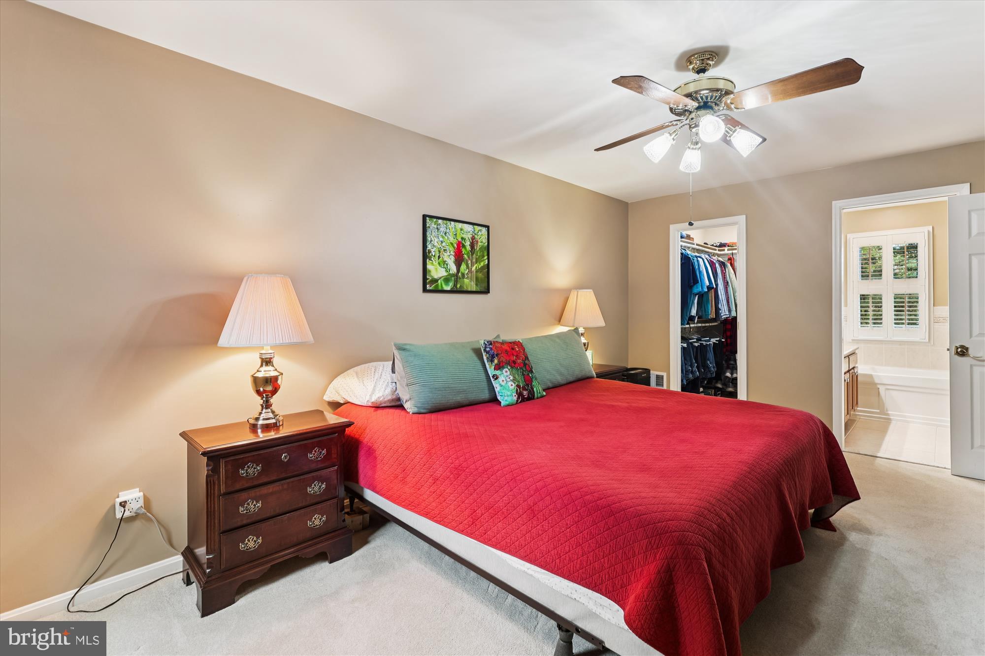 9352 CHESTNUT KNOLLS DRIVE